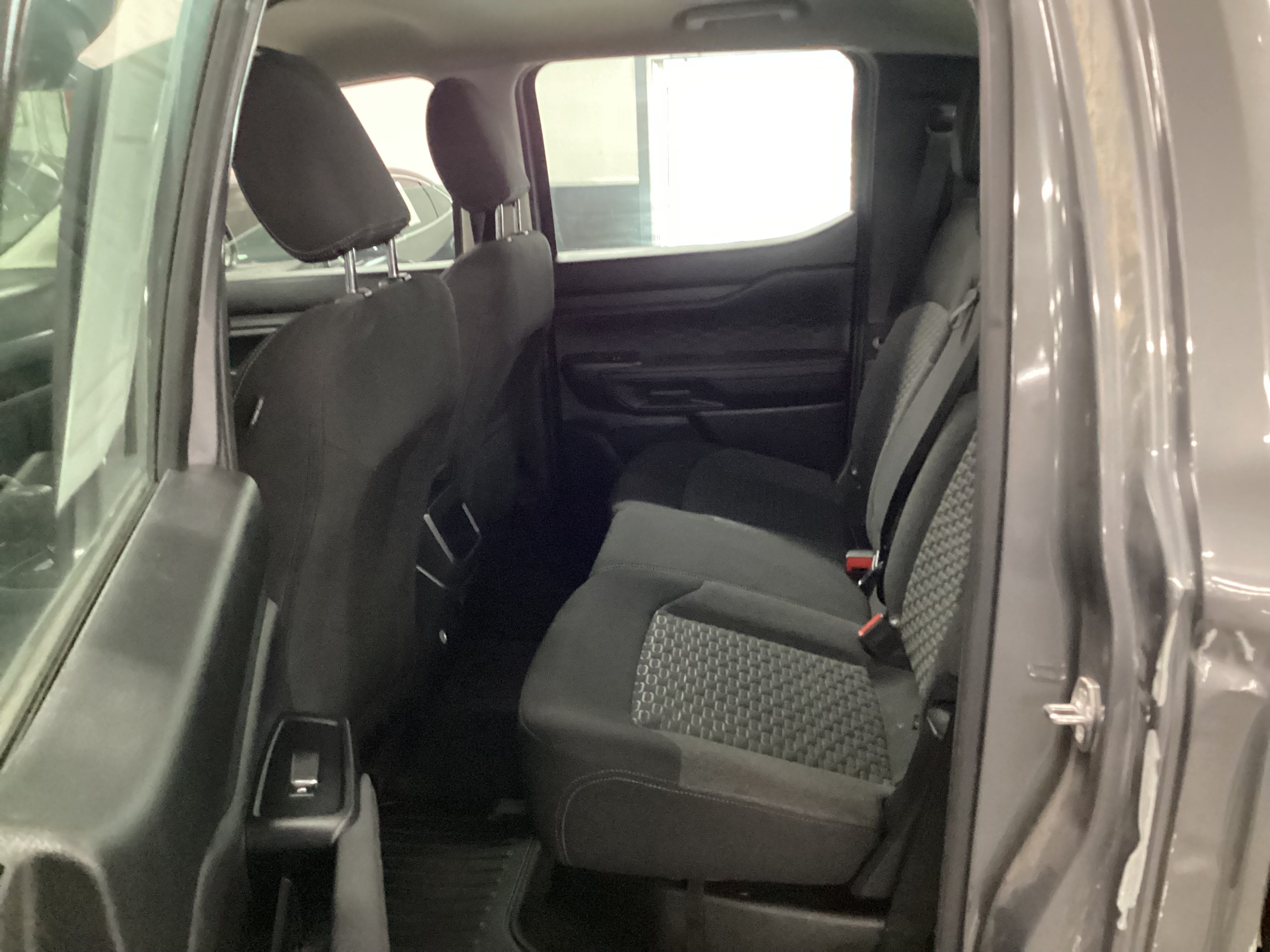 2025 FORD Ranger SuperCrew 4WD XL - Image 9