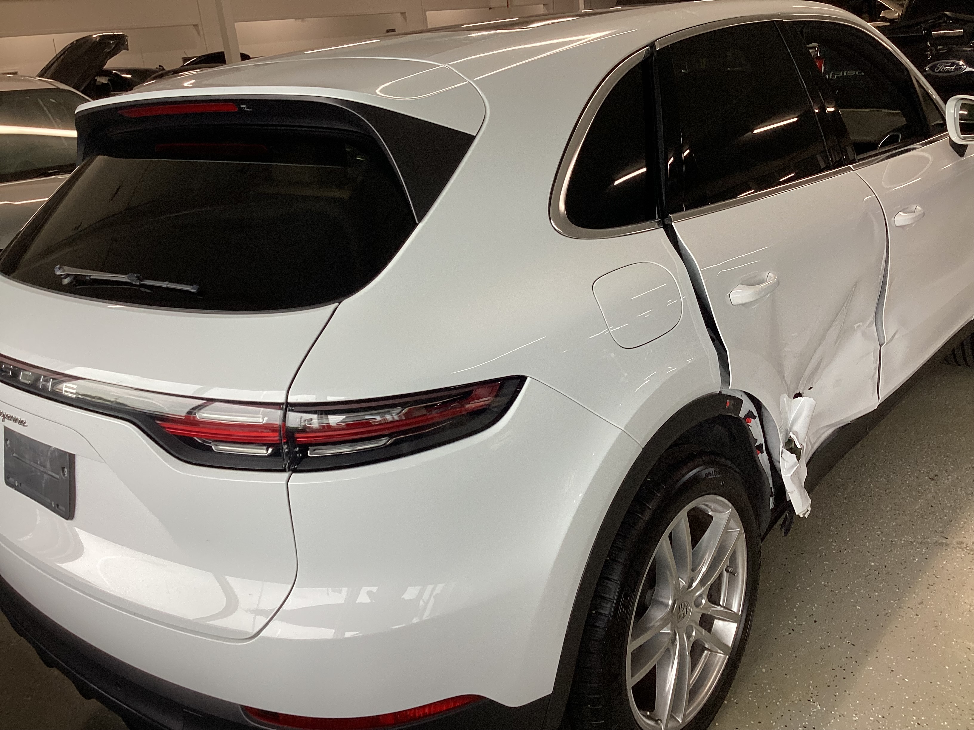 2023 PORSCHE Cayenne AWD - Image 3