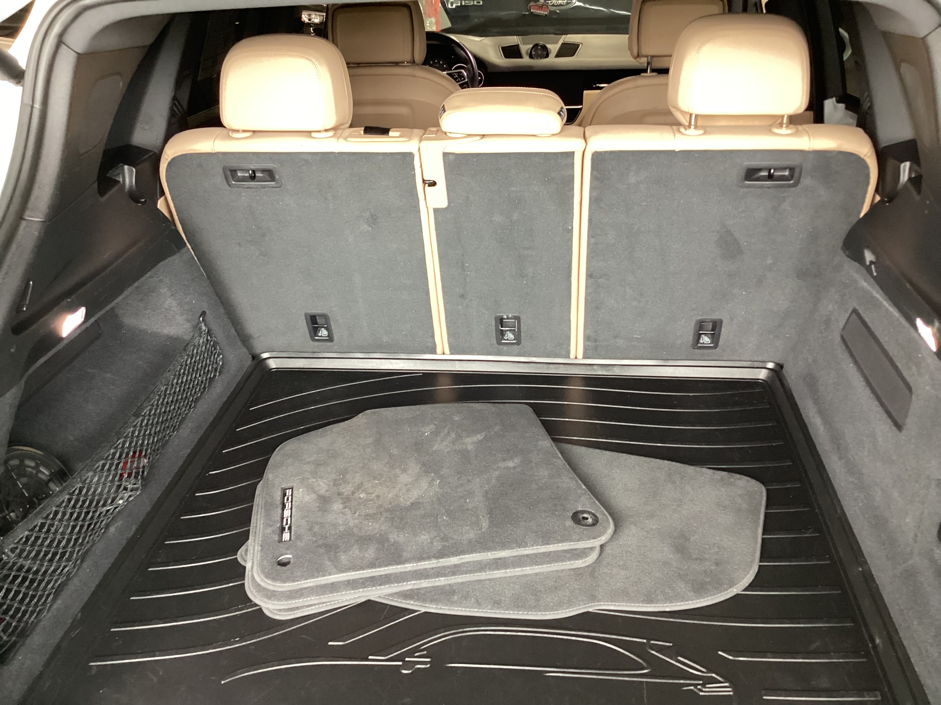 2023 PORSCHE Cayenne AWD - Image 7