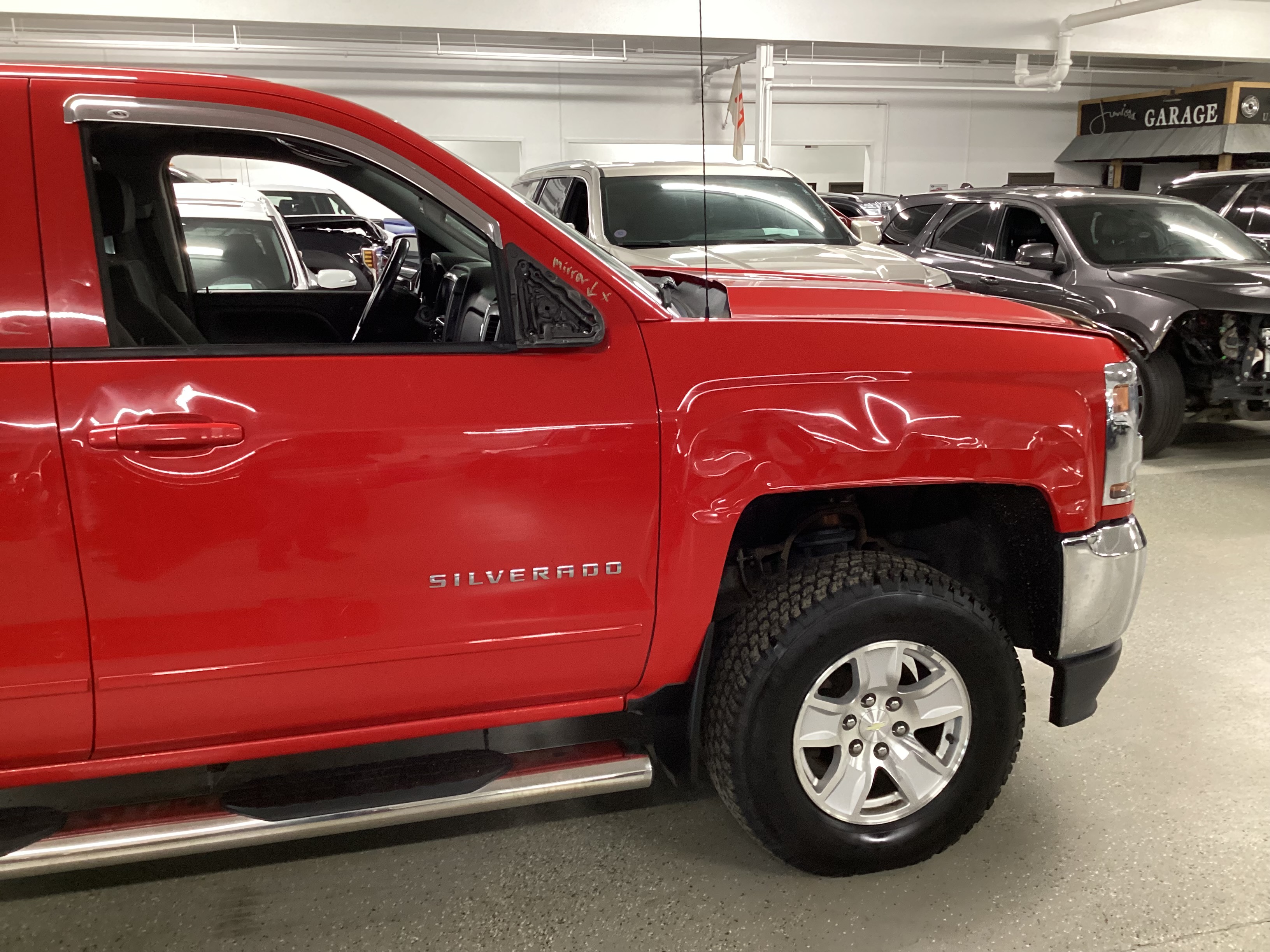2017 CHEVROLET Silverado 4WD Double Cab LT - Image 9