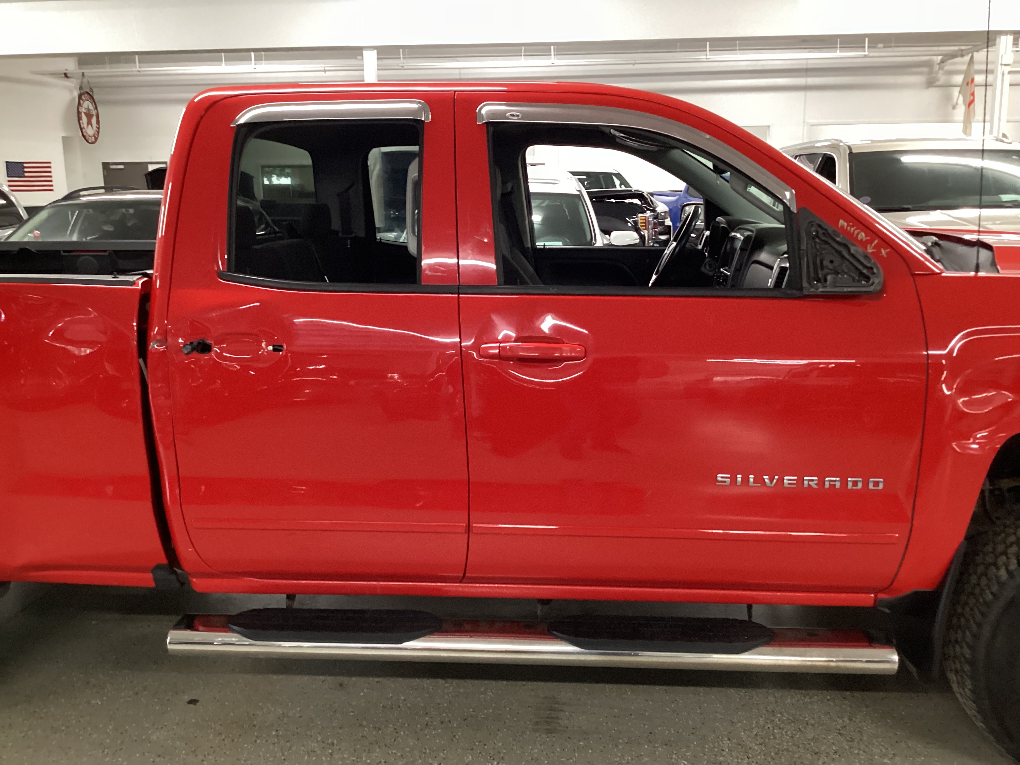 2017 CHEVROLET Silverado 4WD Double Cab LT - Image 10