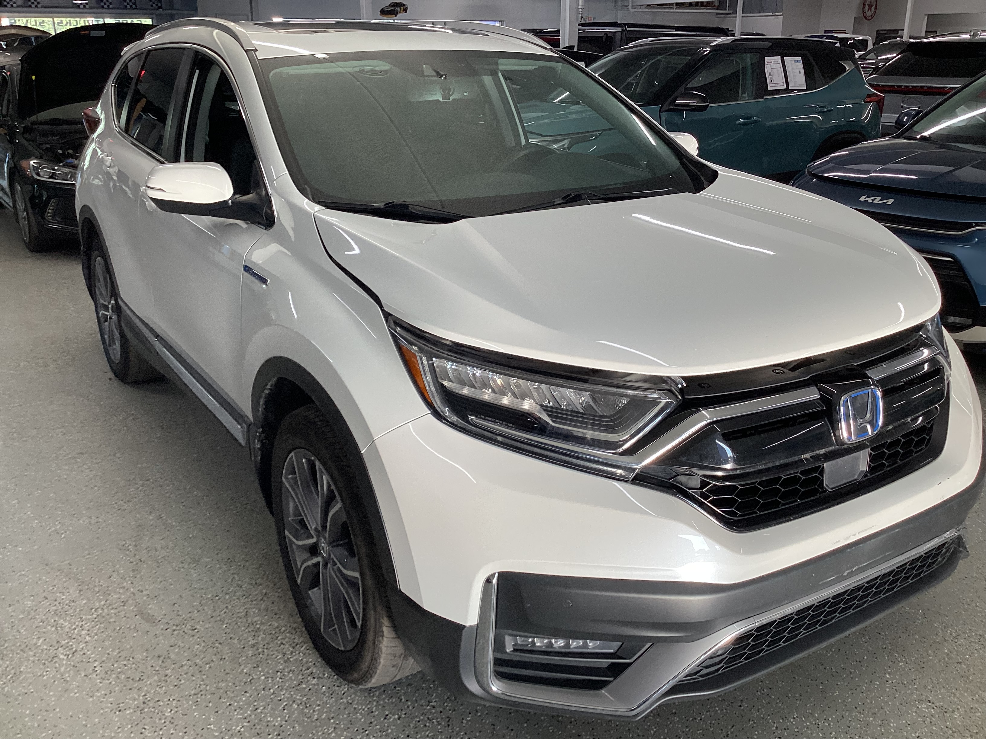 2021 HONDA CR-V Hybrid Touring AWD - Image 4