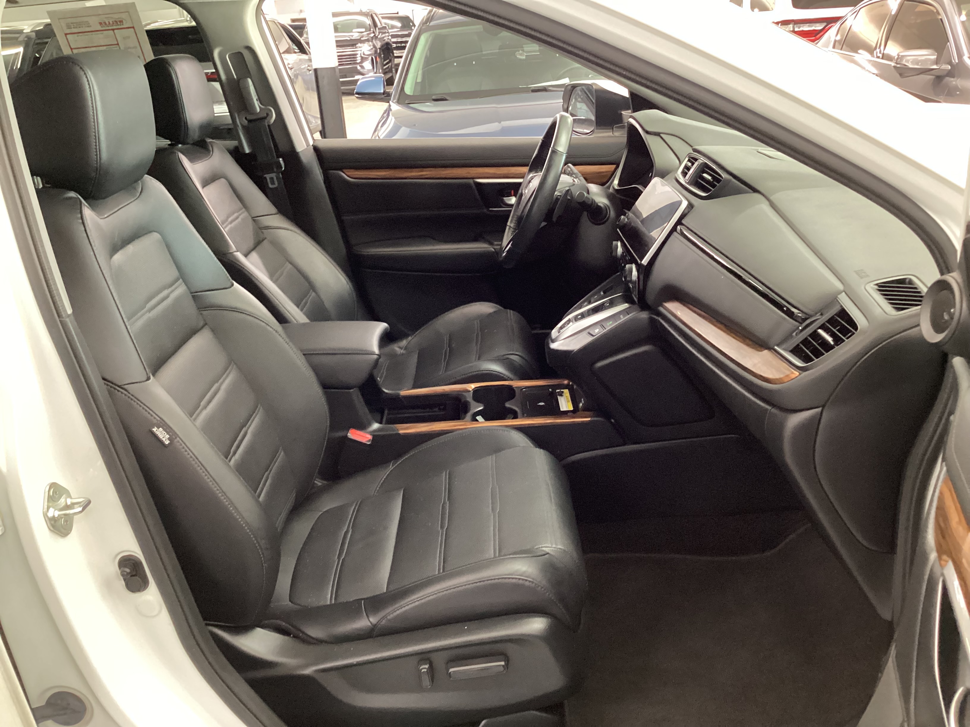 2021 HONDA CR-V Hybrid Touring AWD - Image 11