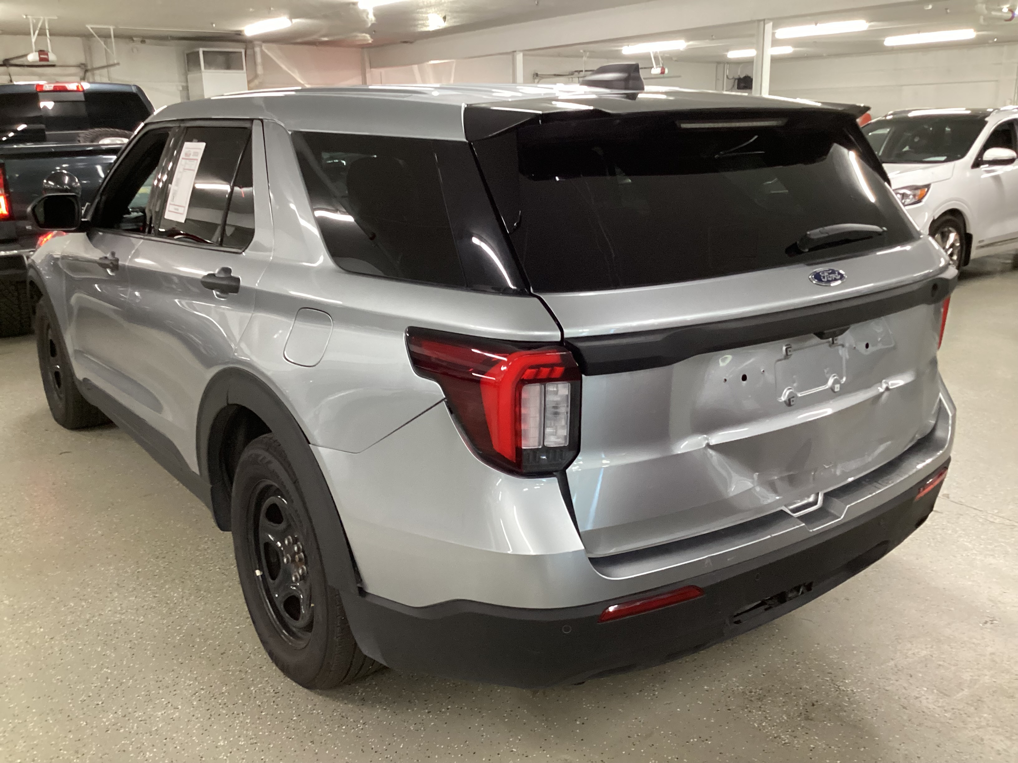 2025 FORD Explorer Police Interceptor AWD - Image 2