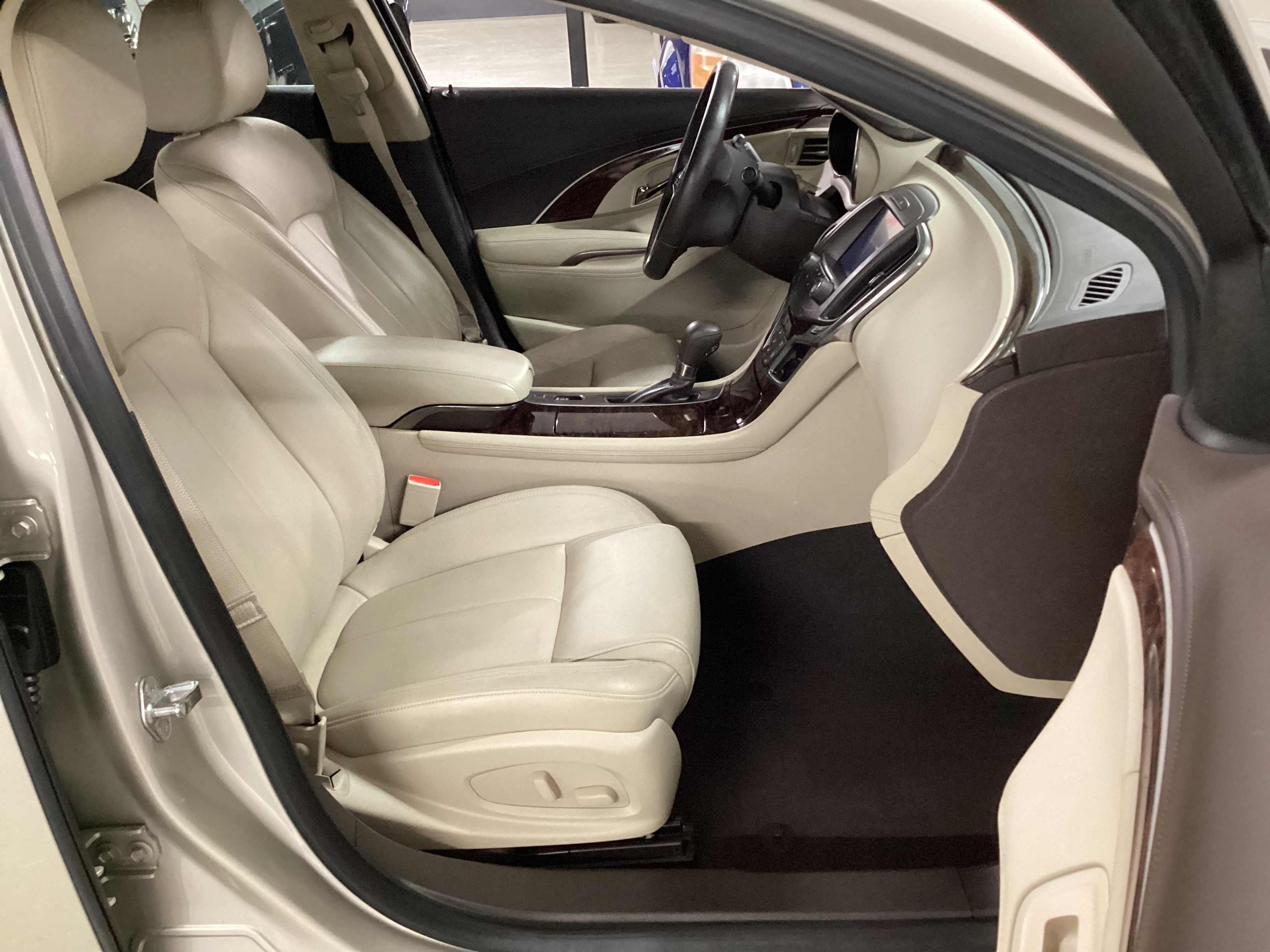 2016 BUICK LaCrosse Leather - Image 13