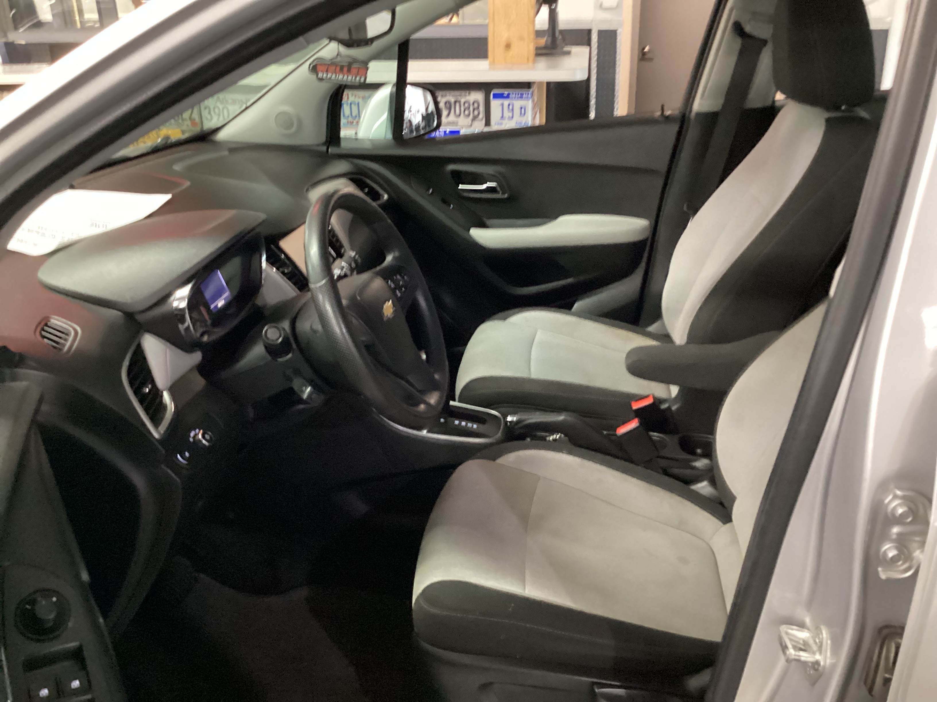 2017 CHEVROLET Trax LS - Image 8