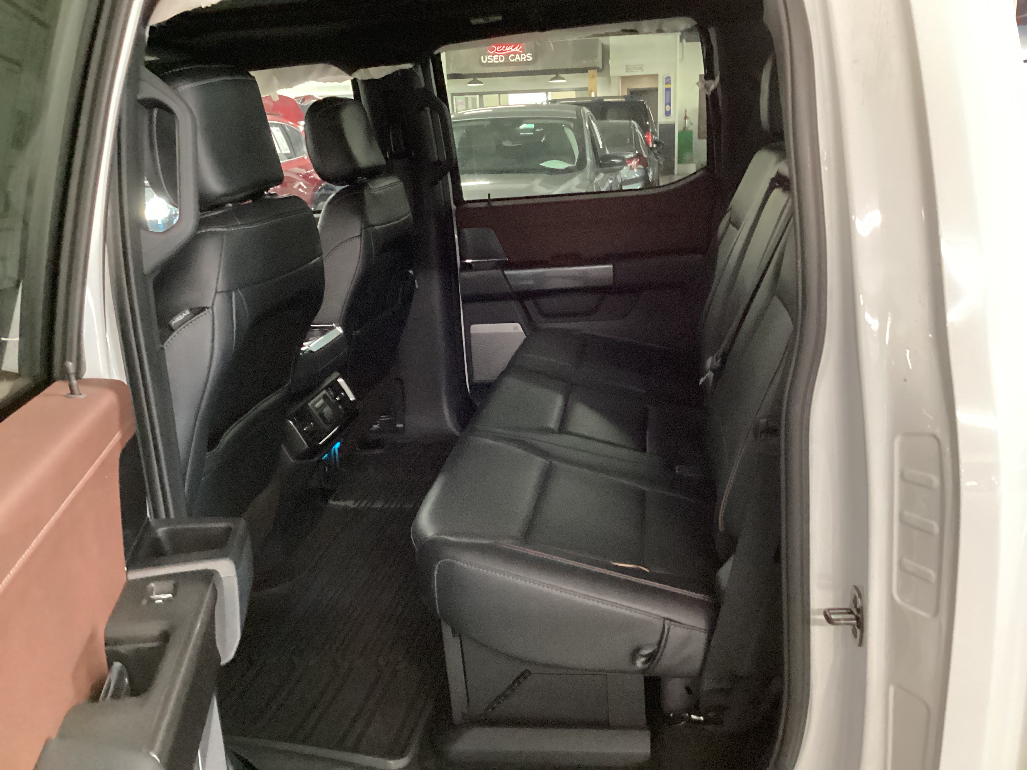 2021 FORD F-150 Lariat 4x4 SuperCrew - Image 11