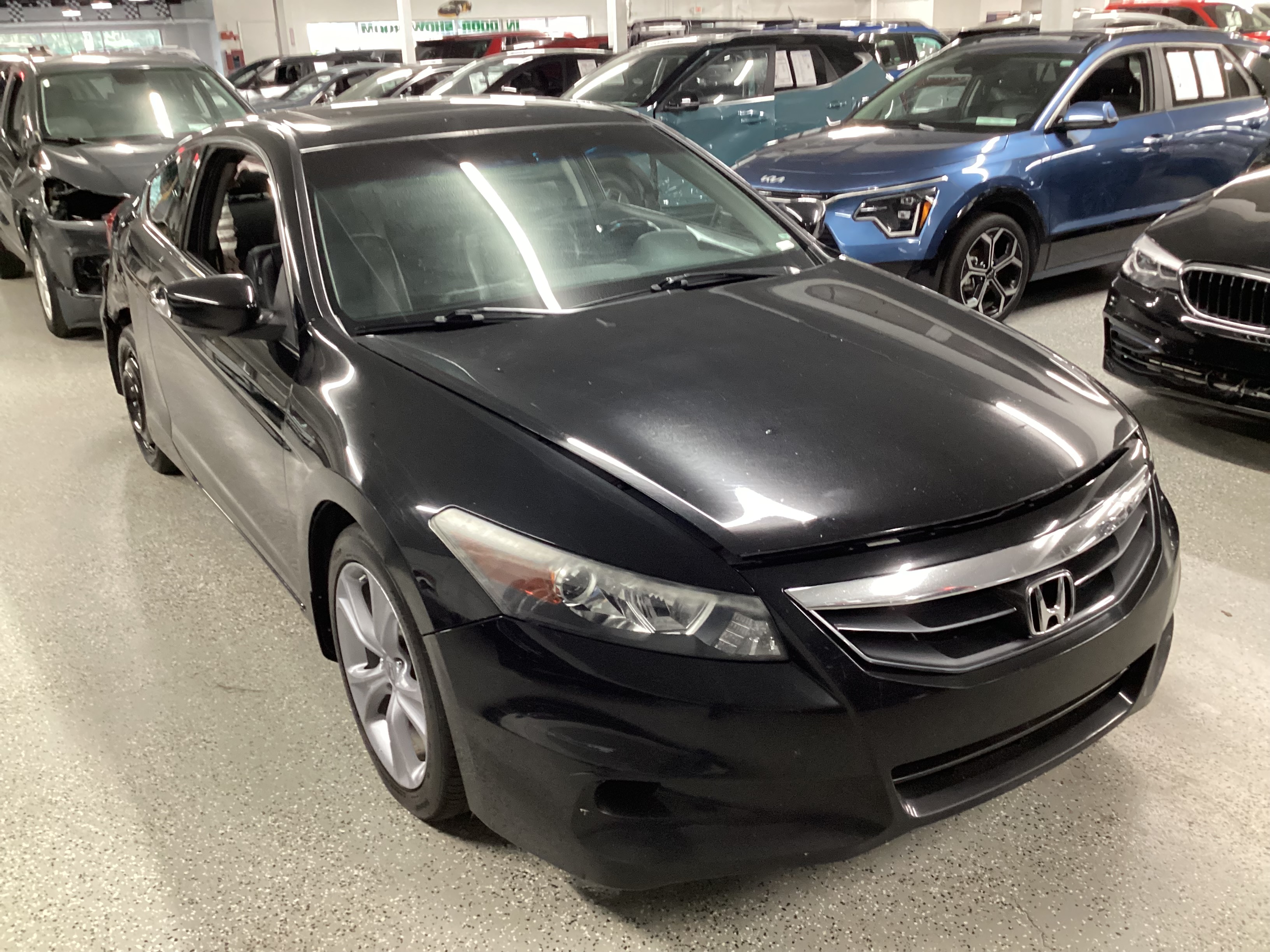 2012 HONDA Accord EX-L Coupe - Image 4
