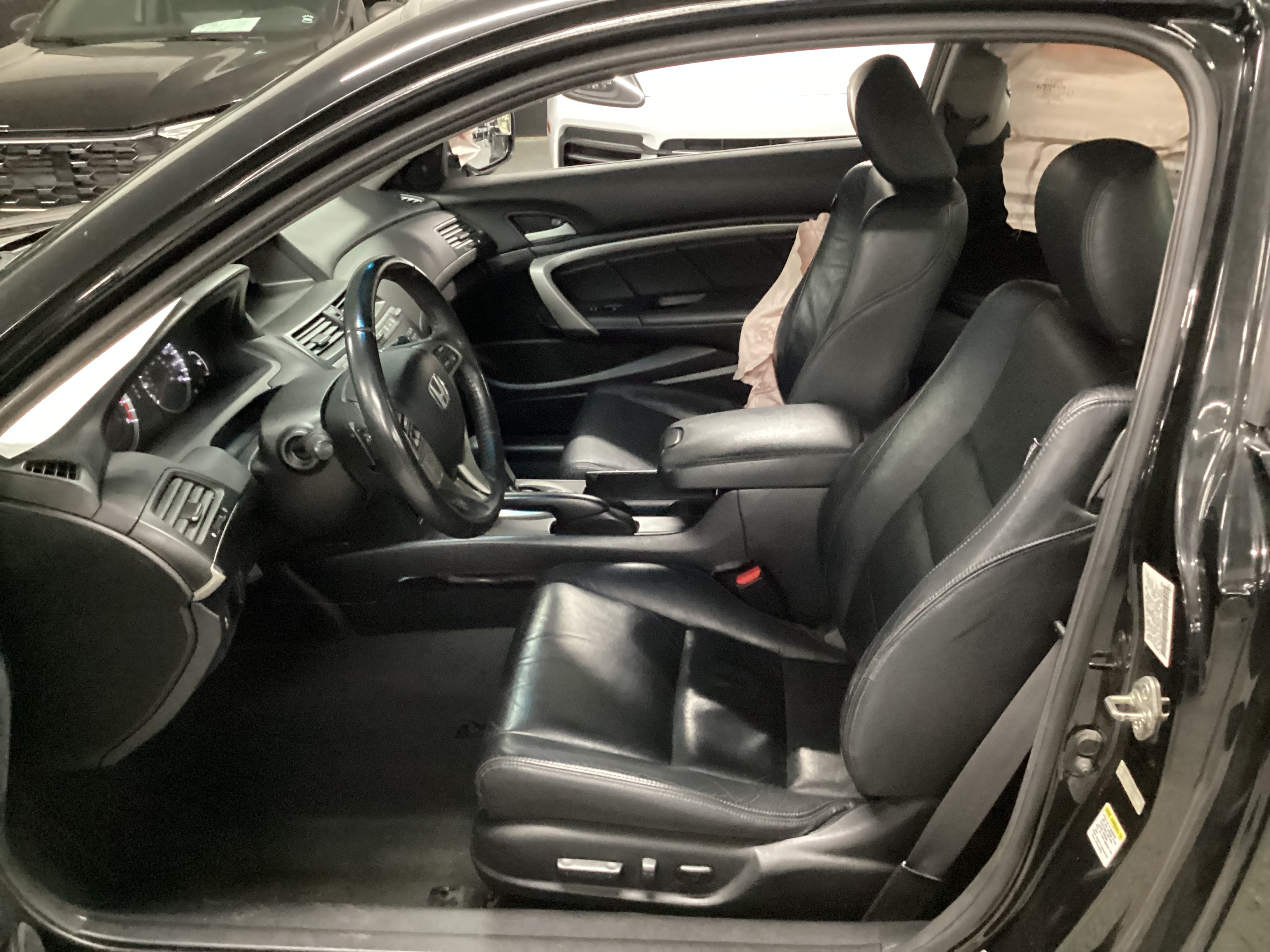 2012 HONDA Accord EX-L Coupe - Image 6