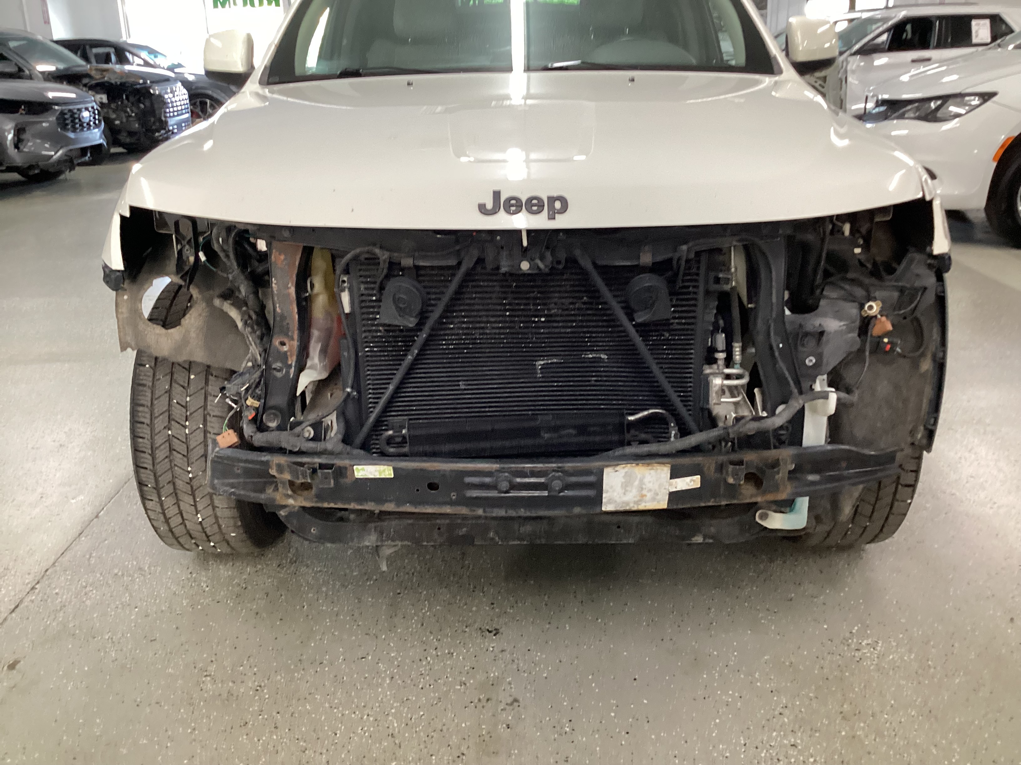 2011 JEEP Grand Cherokee Laredo 4WD - Image 5