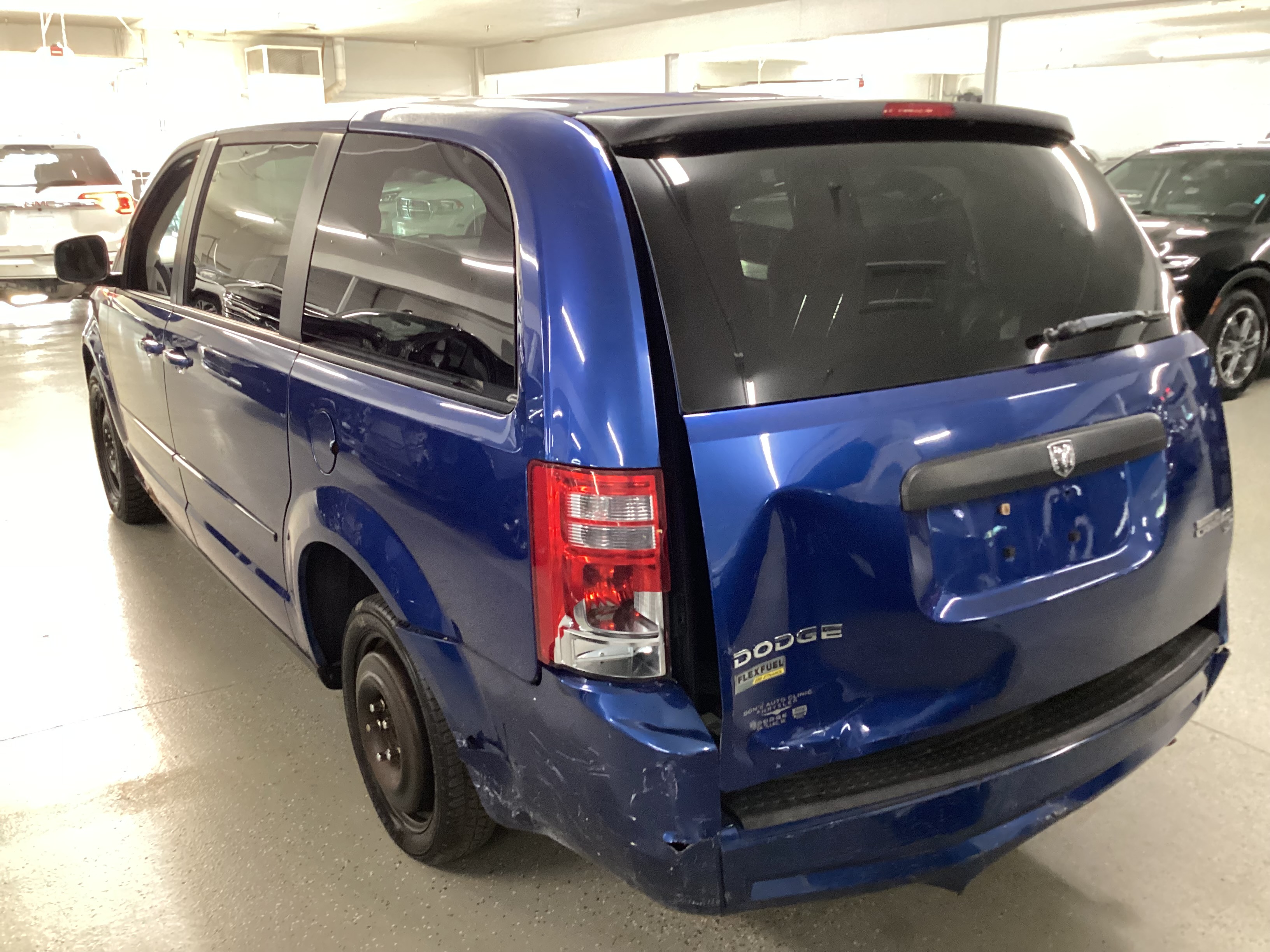 2010 DODGE Grand Caravan SE - Image 2