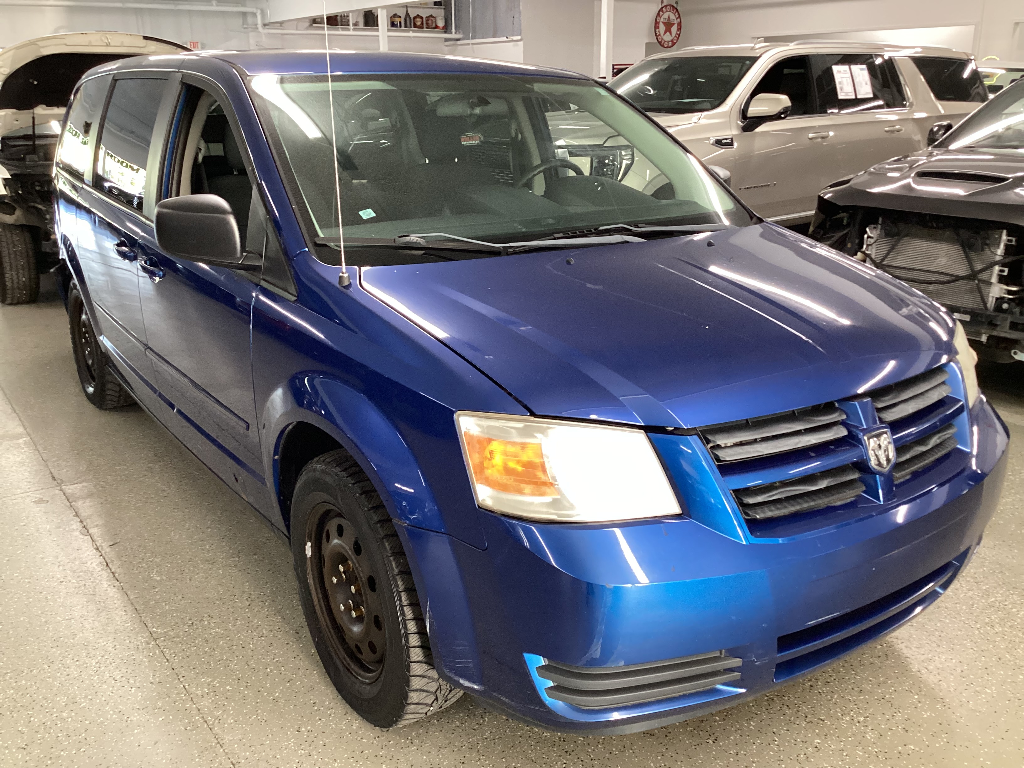 2010 DODGE Grand Caravan SE - Image 4