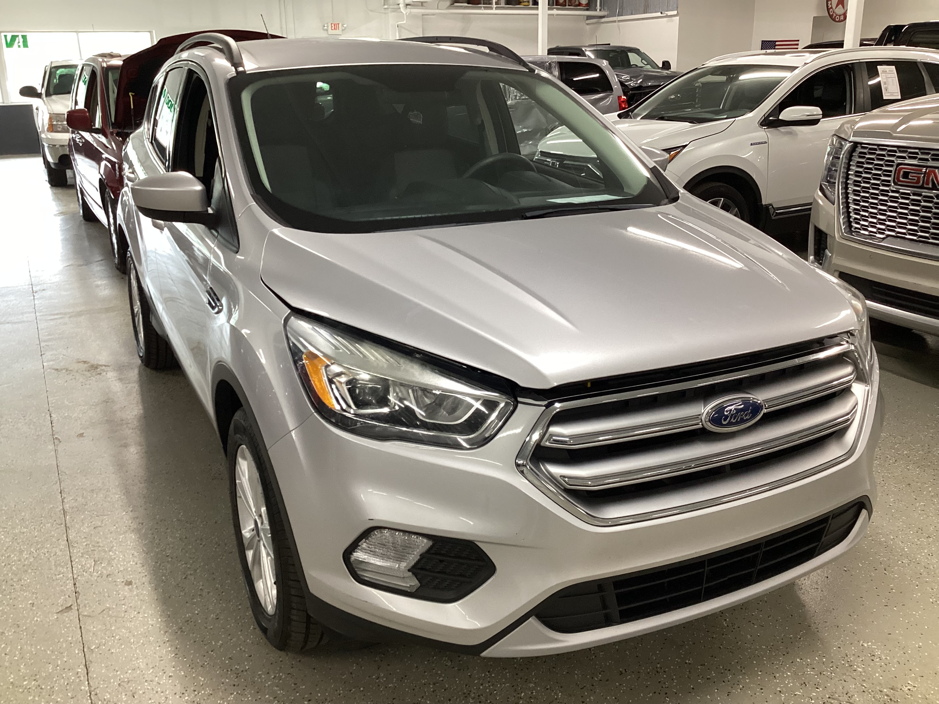 2017 FORD Escape SE 4WD - Image 4