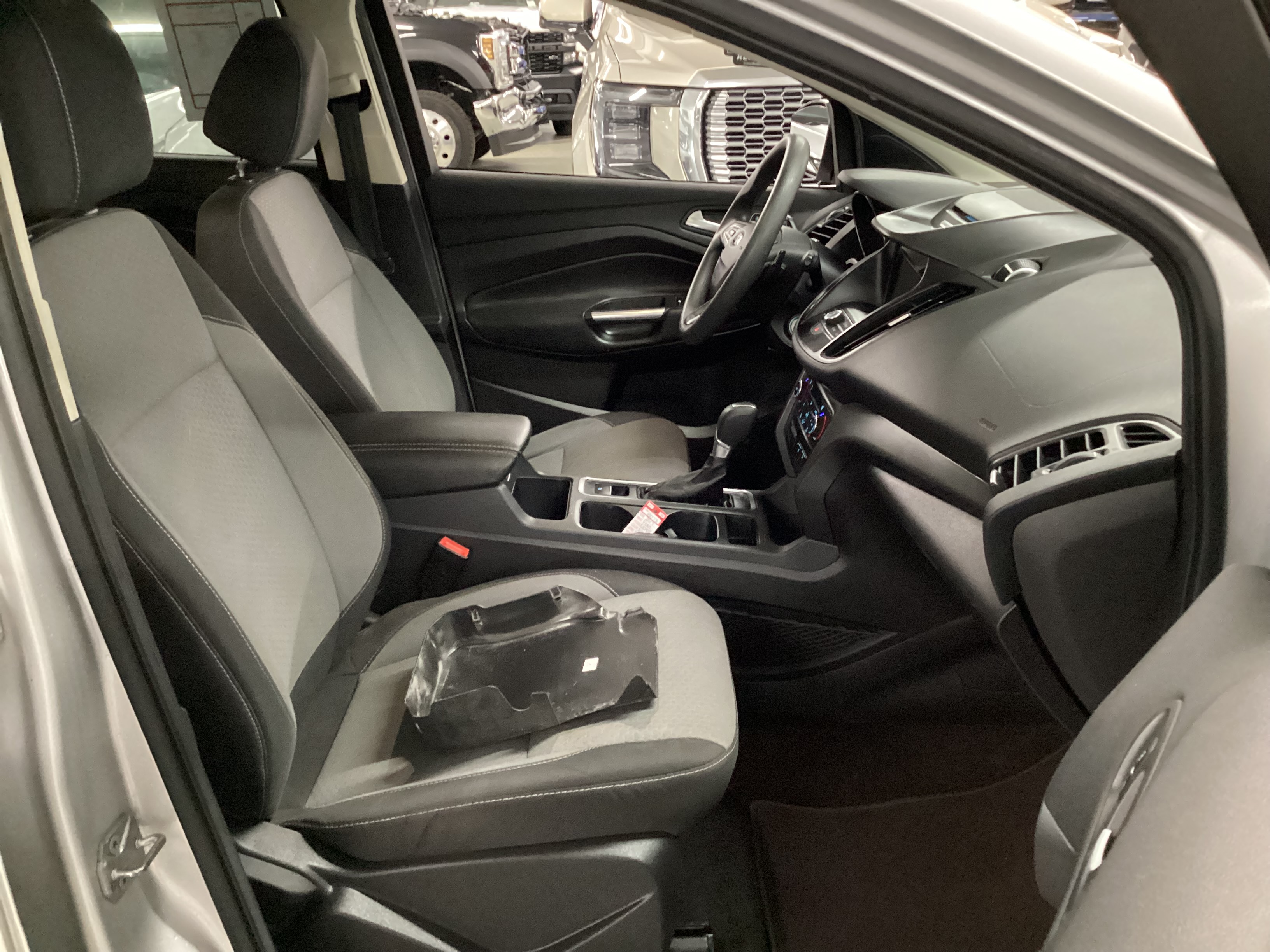 2017 FORD Escape SE 4WD - Image 10