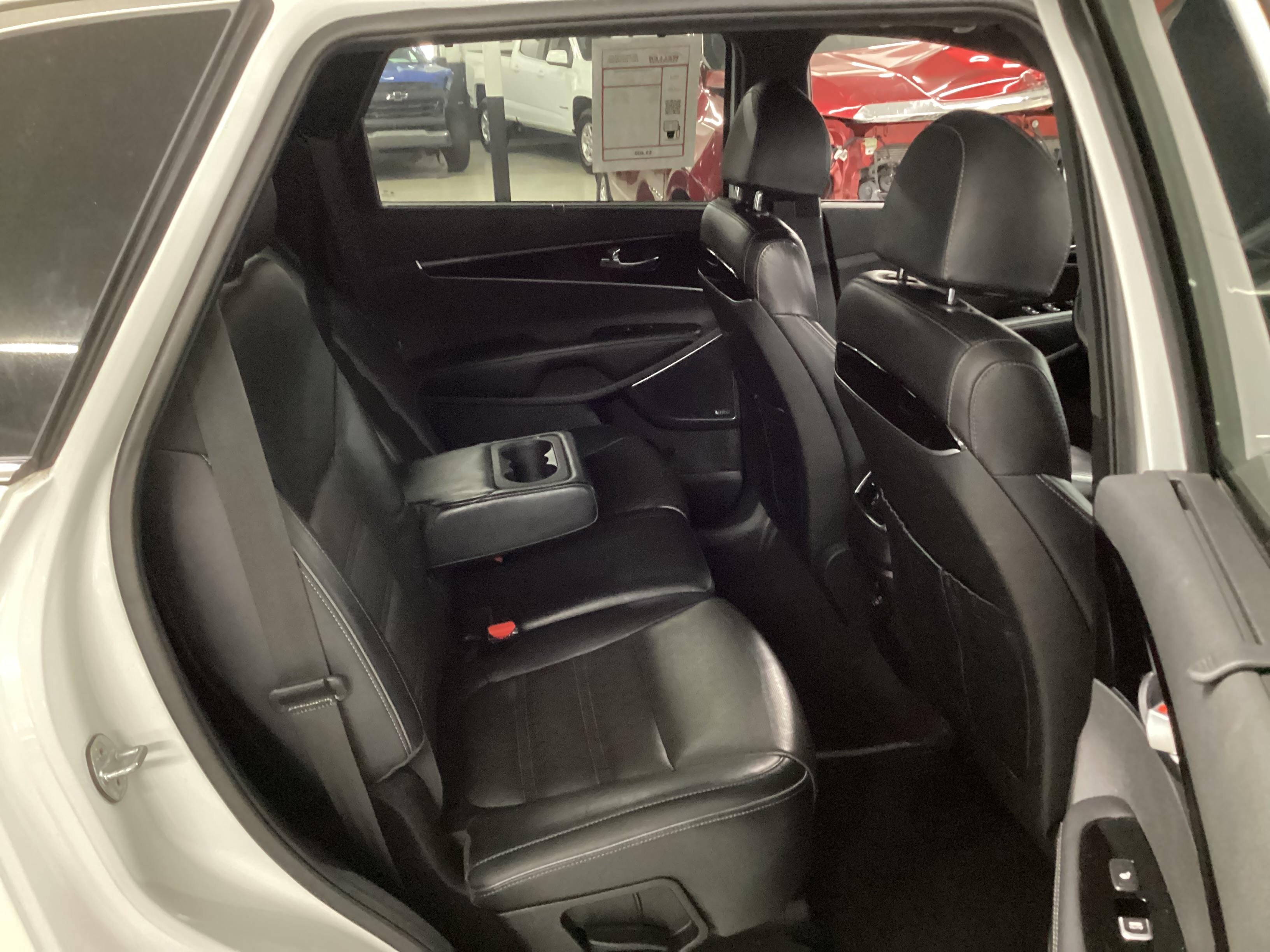2018 KIA Sorento SXL AWD - Image 8