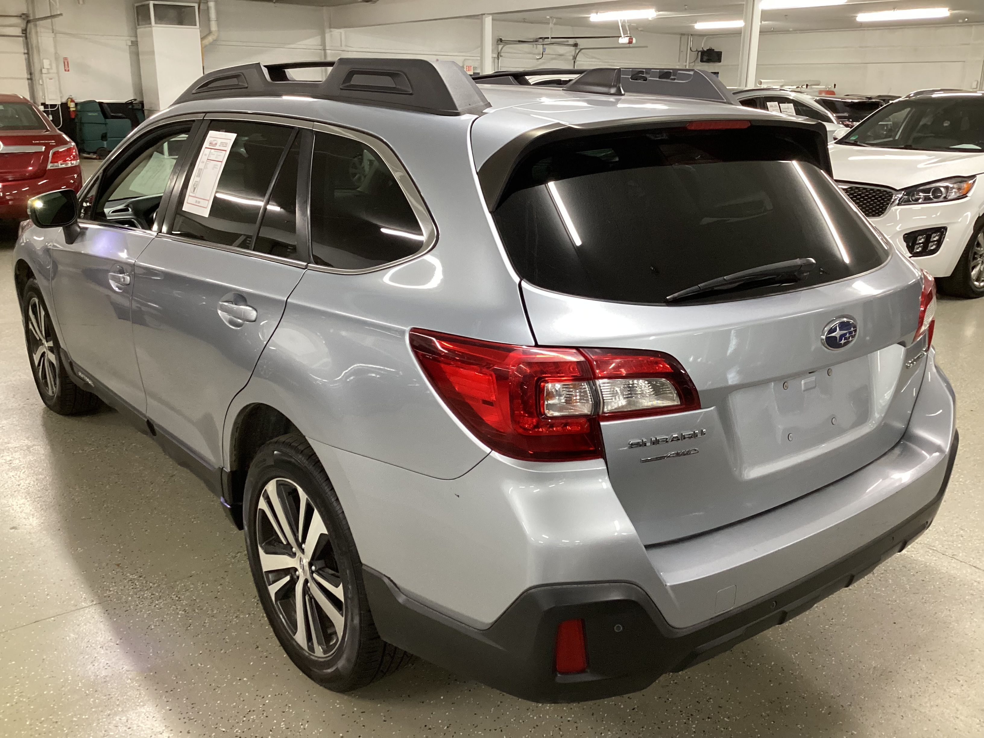 2019 SUBARU Outback Limited AWD - Image 2