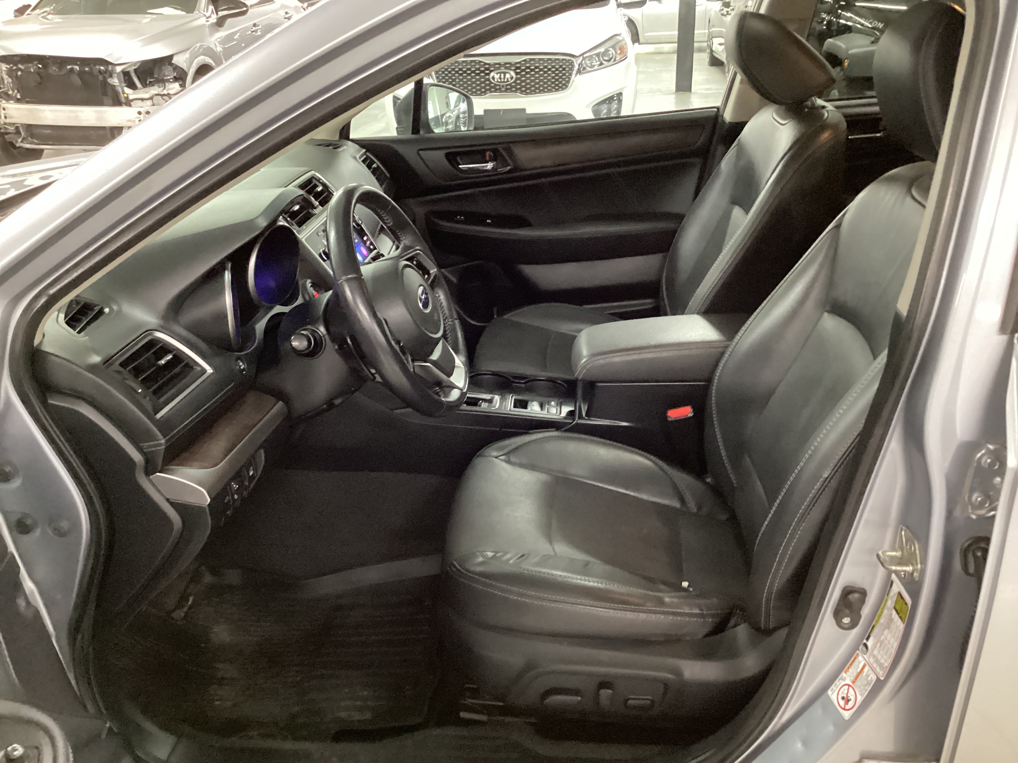 2019 SUBARU Outback Limited AWD - Image 7