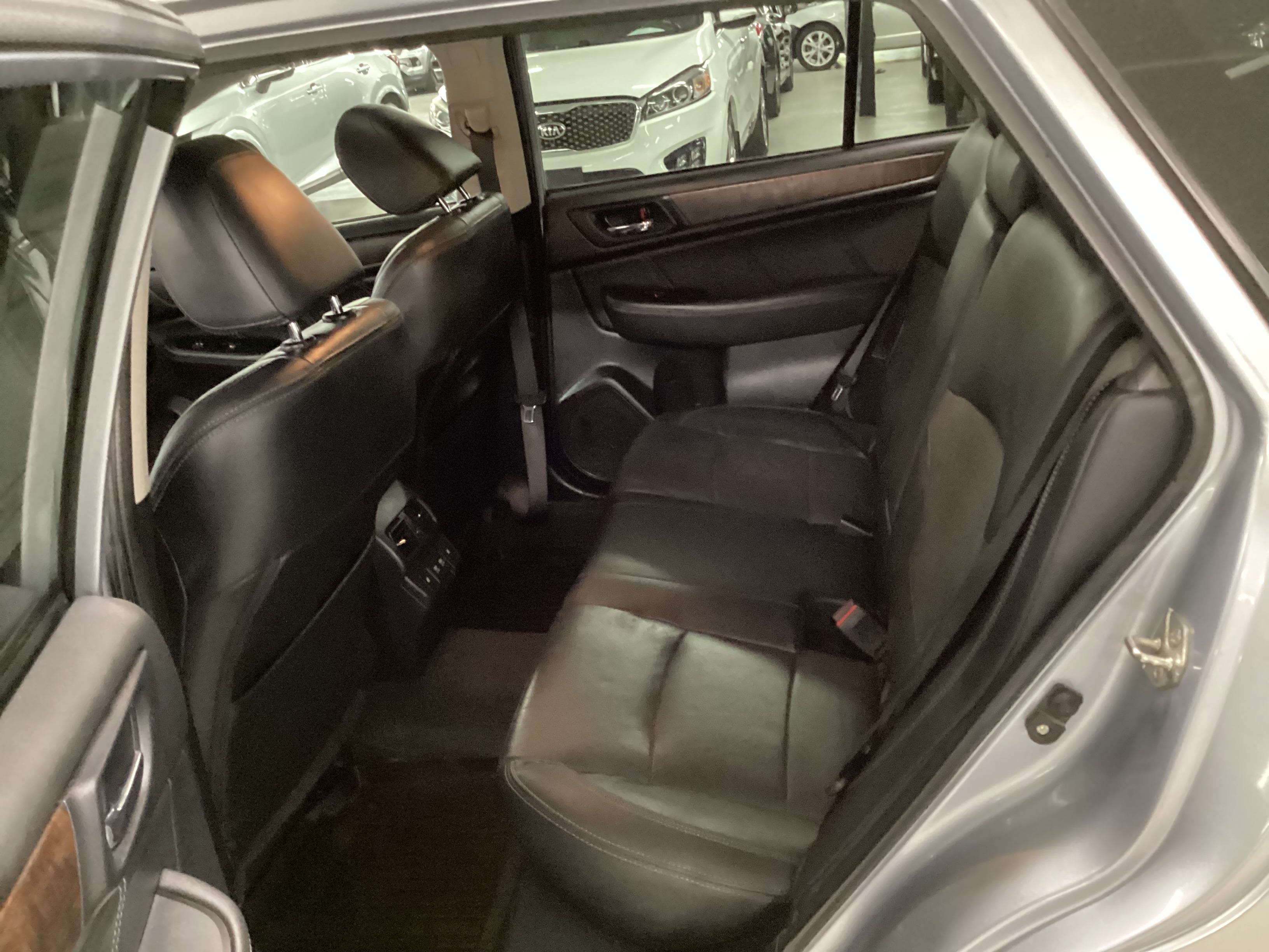 2019 SUBARU Outback Limited AWD - Image 8