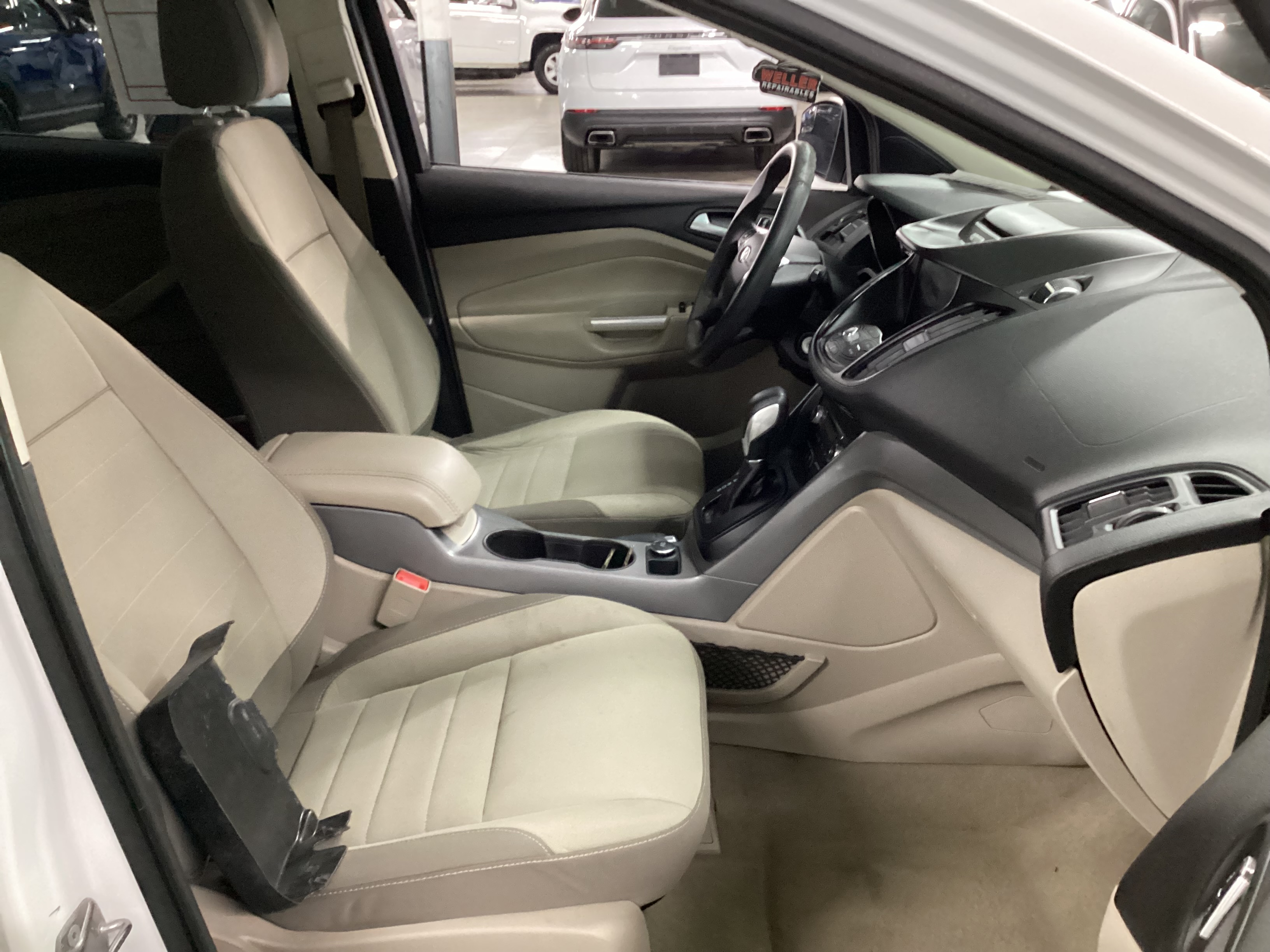 2015 FORD Escape SE 4WD - Image 10