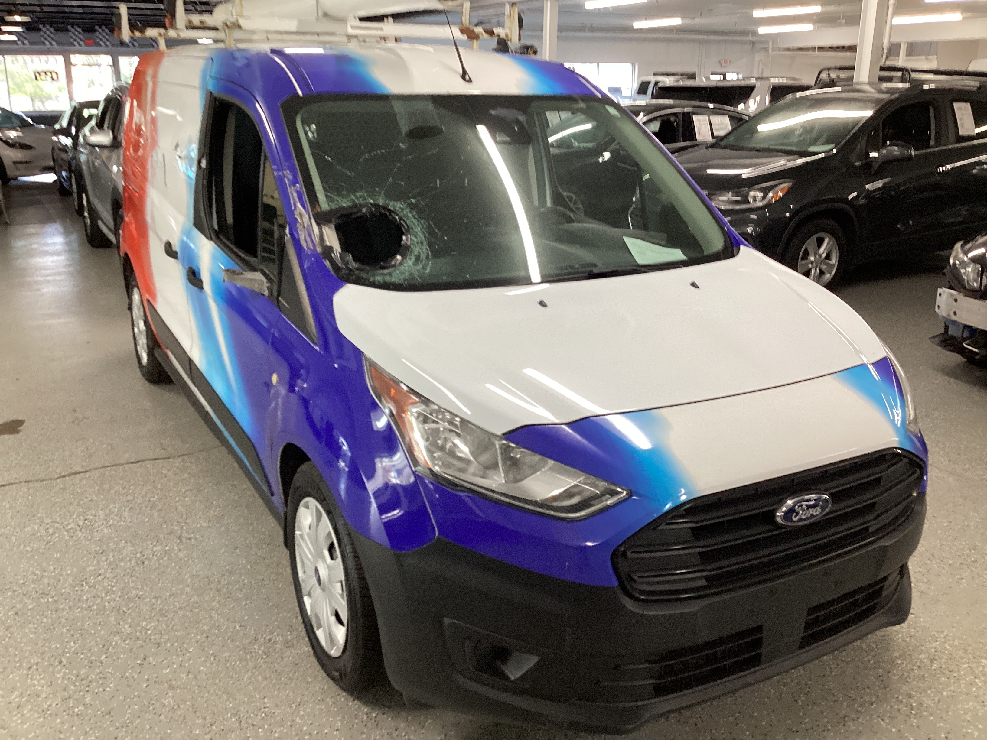 2019 FORD Transit Connect XL Cargo Van - Image 4