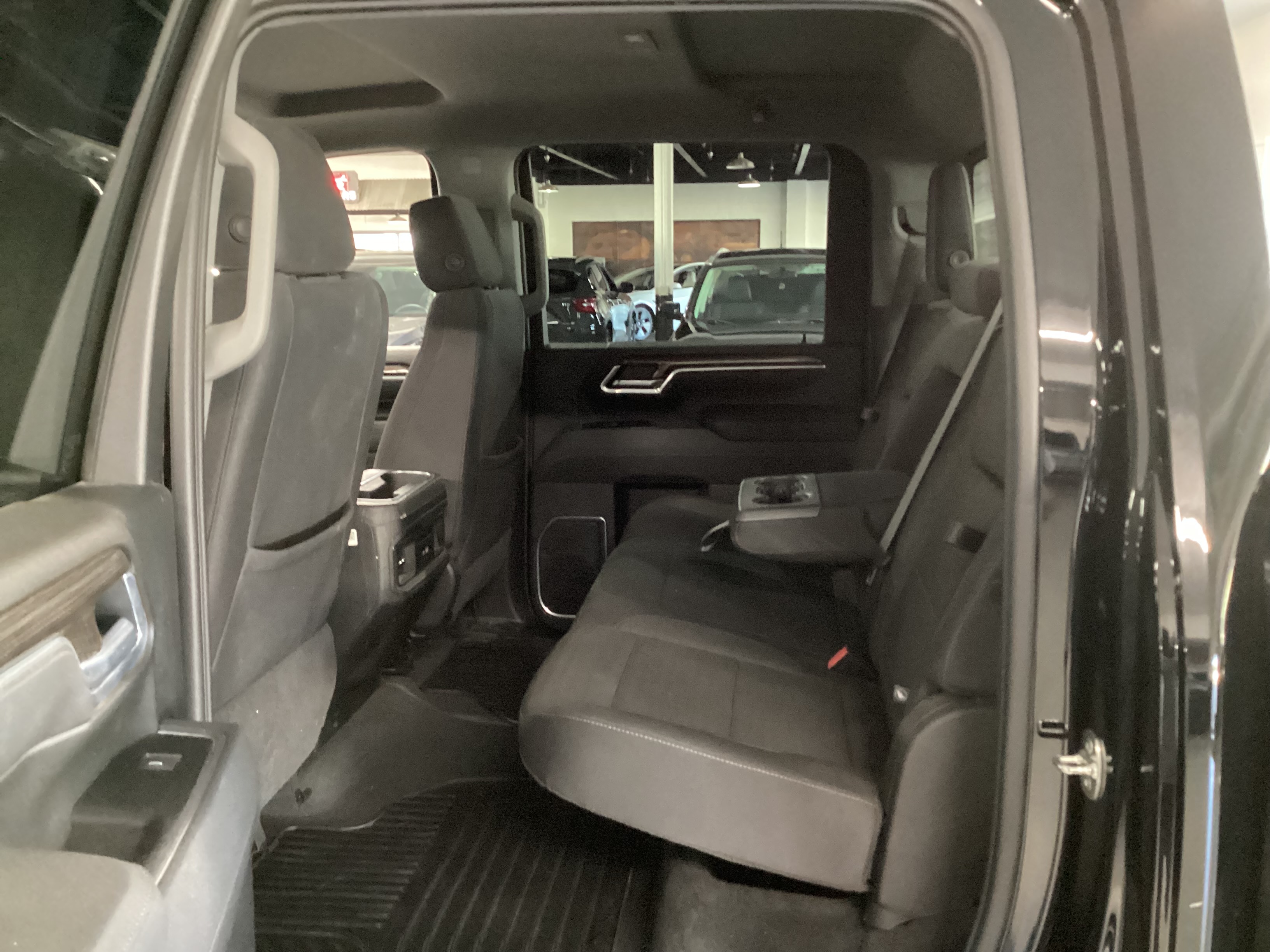 2026 CHEVROLET Silverado 2500HD 4WD LT Crew Cab Long Bed - Image 10