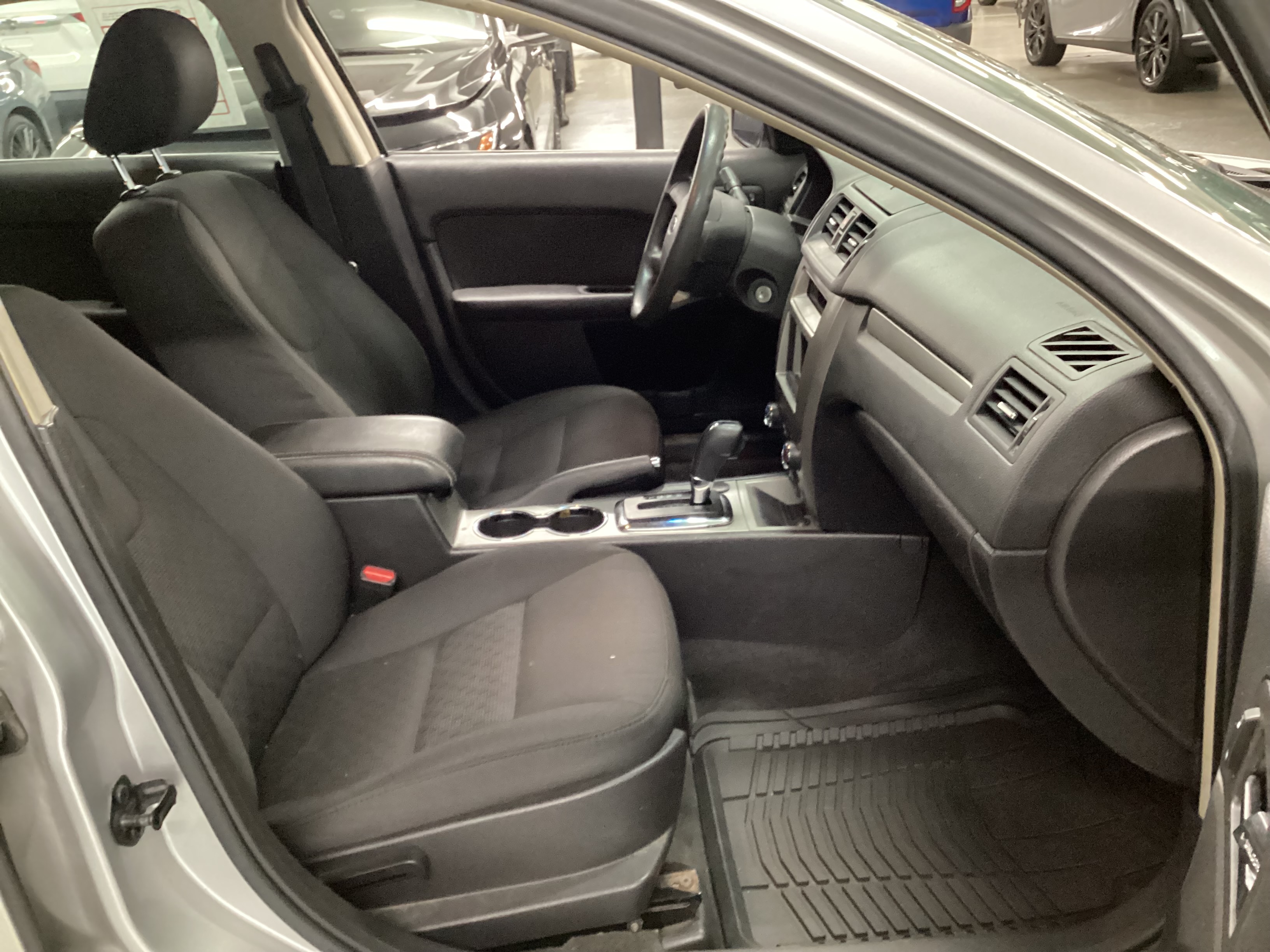 2012 FORD Fusion SE - Image 10