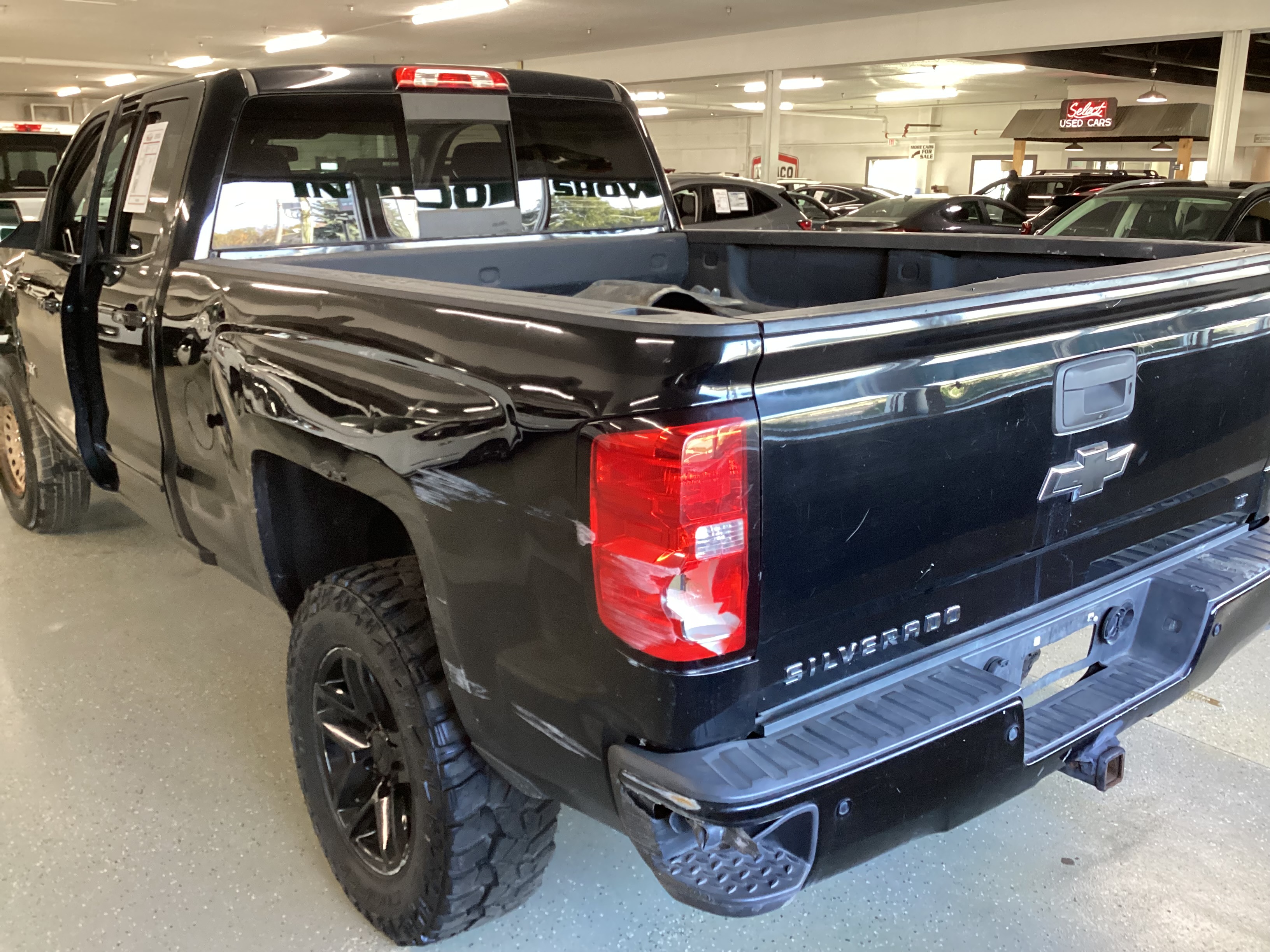 2015 CHEVROLET Silverado LT Double Cab 4WD - Image 2