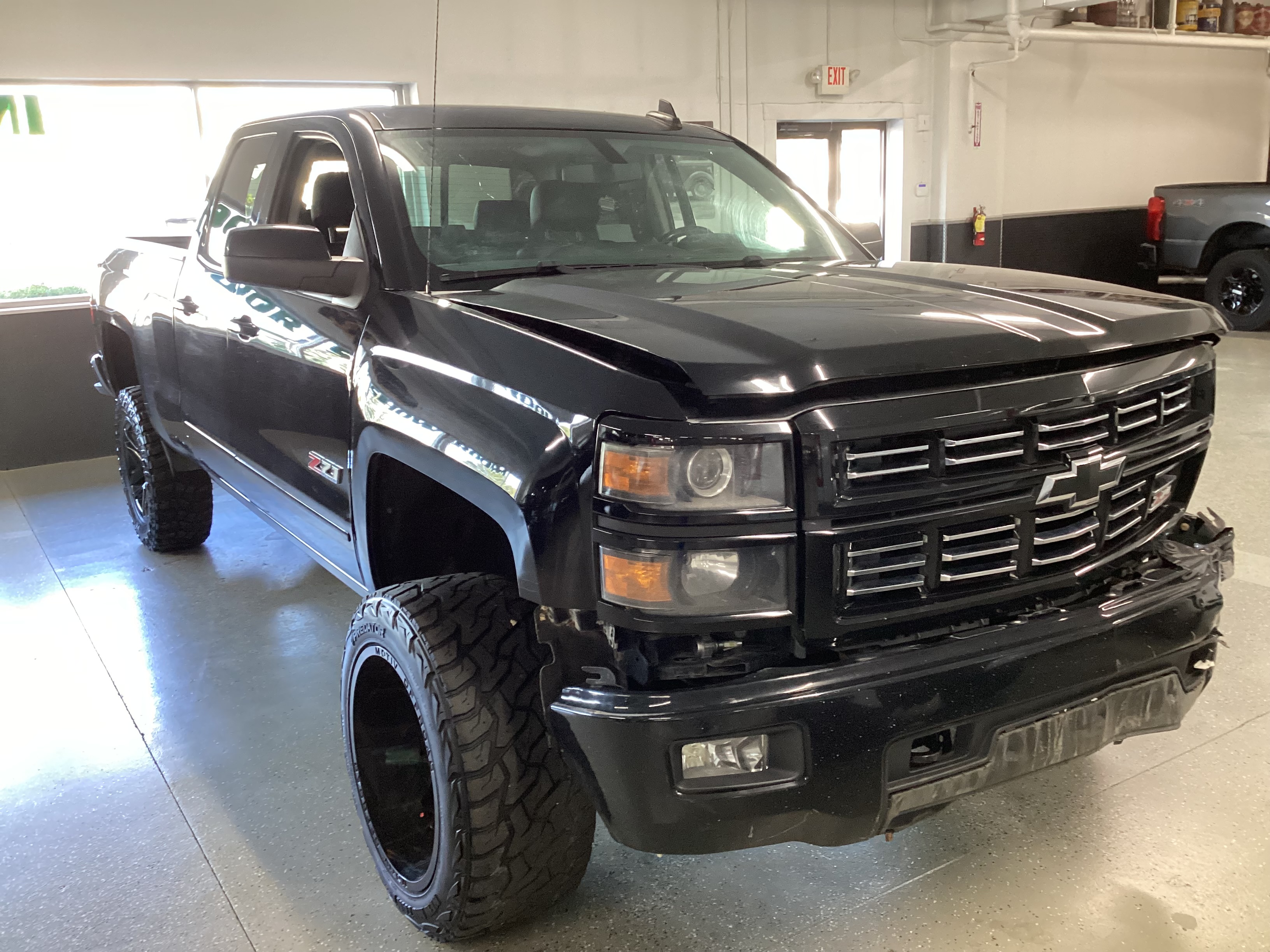2015 CHEVROLET Silverado LT Double Cab 4WD - Image 4