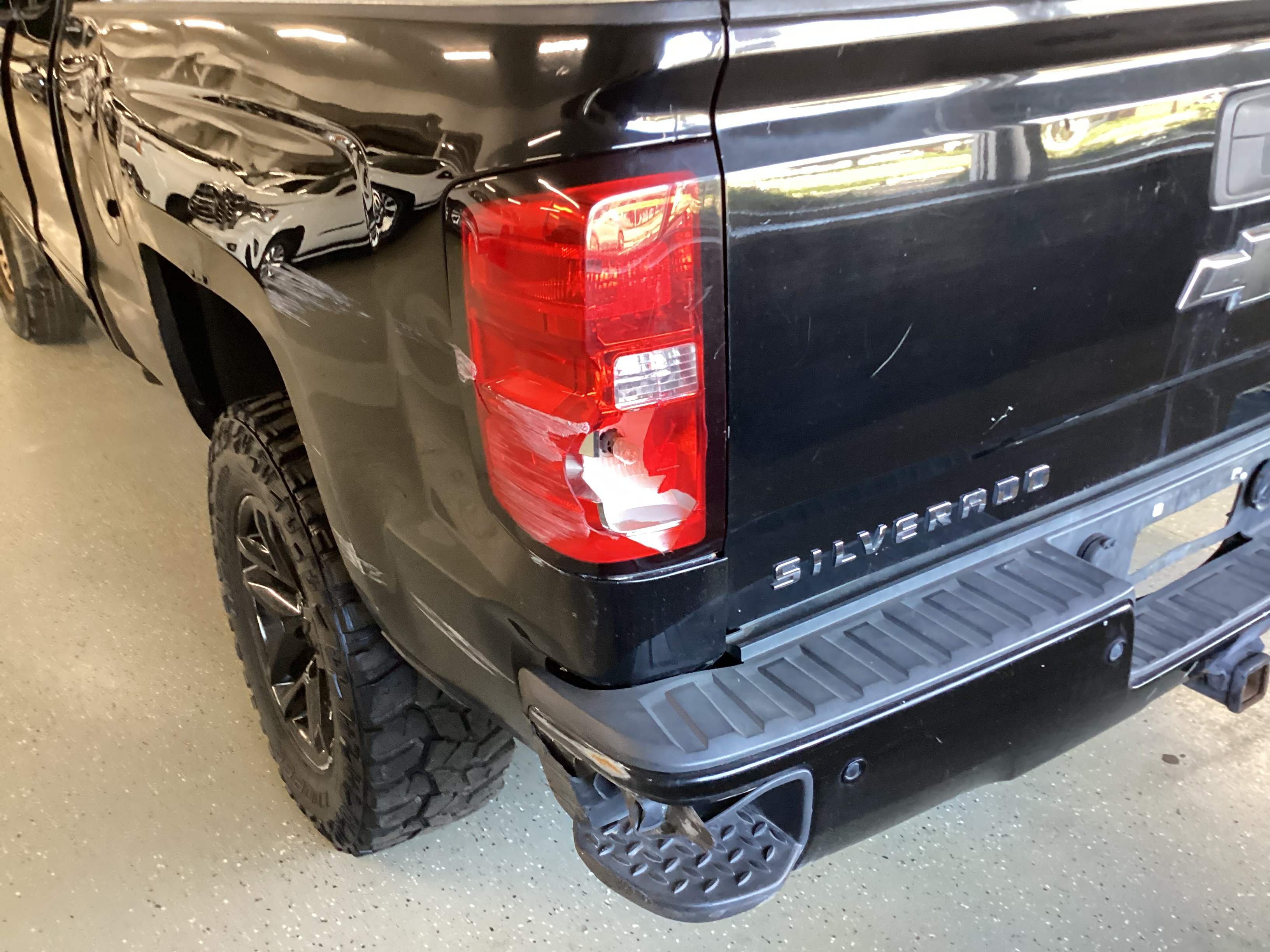 2015 CHEVROLET Silverado LT Double Cab 4WD - Image 14