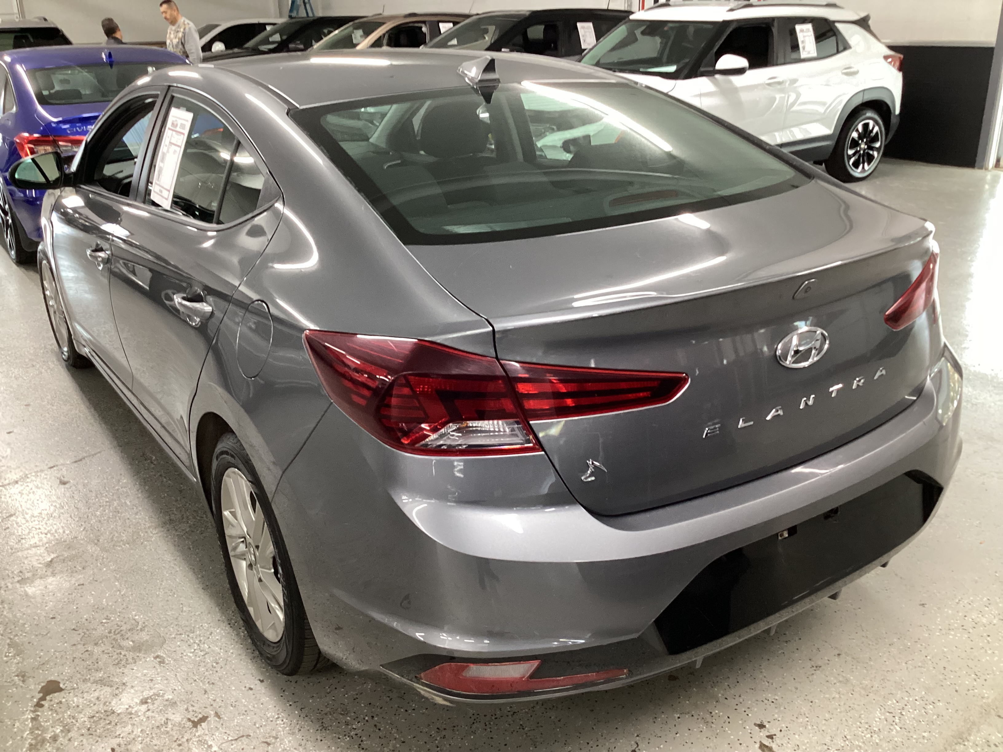 2020 HYUNDAI Elantra SEL - Image 2