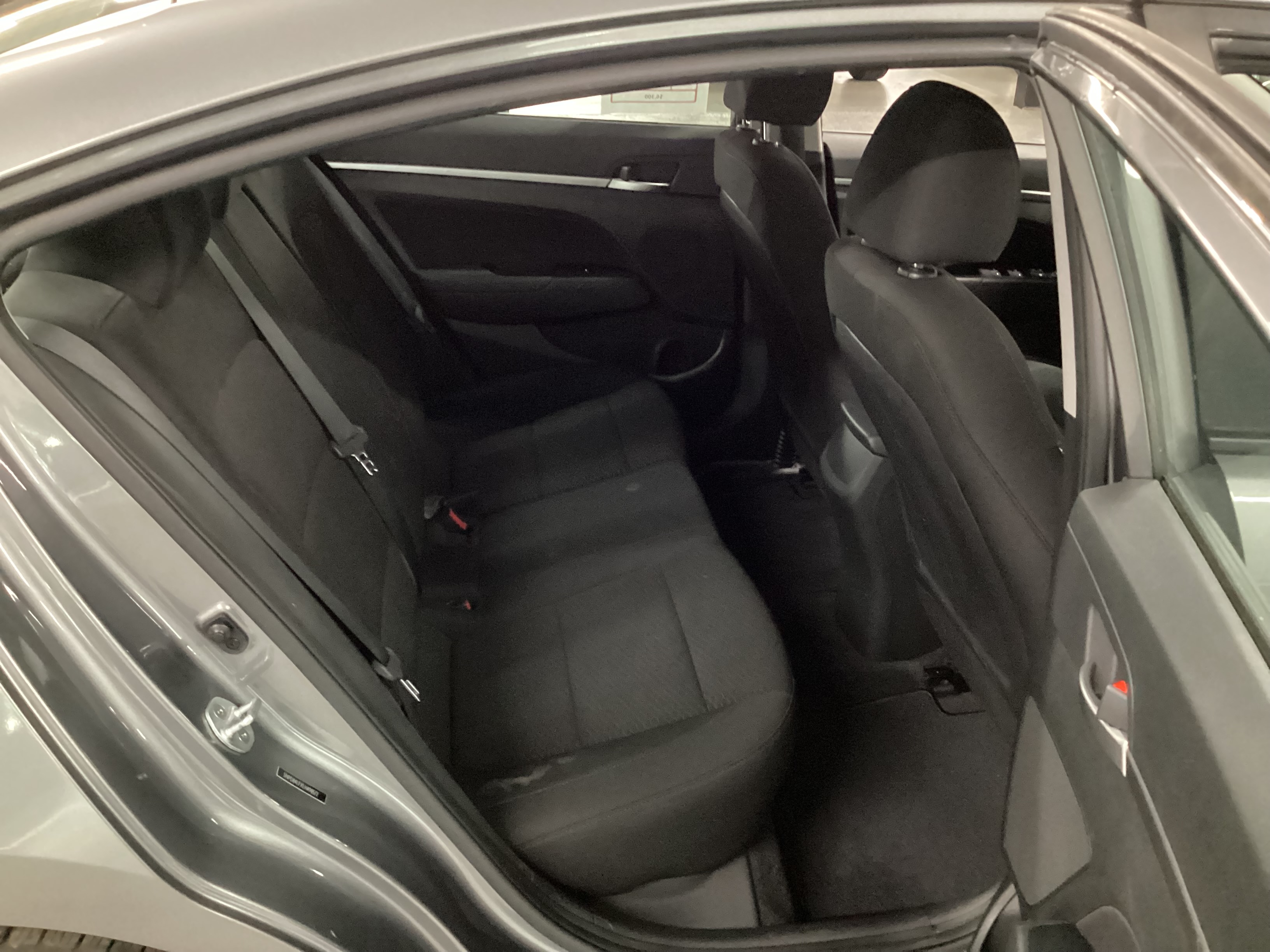 2020 HYUNDAI Elantra SEL - Image 13