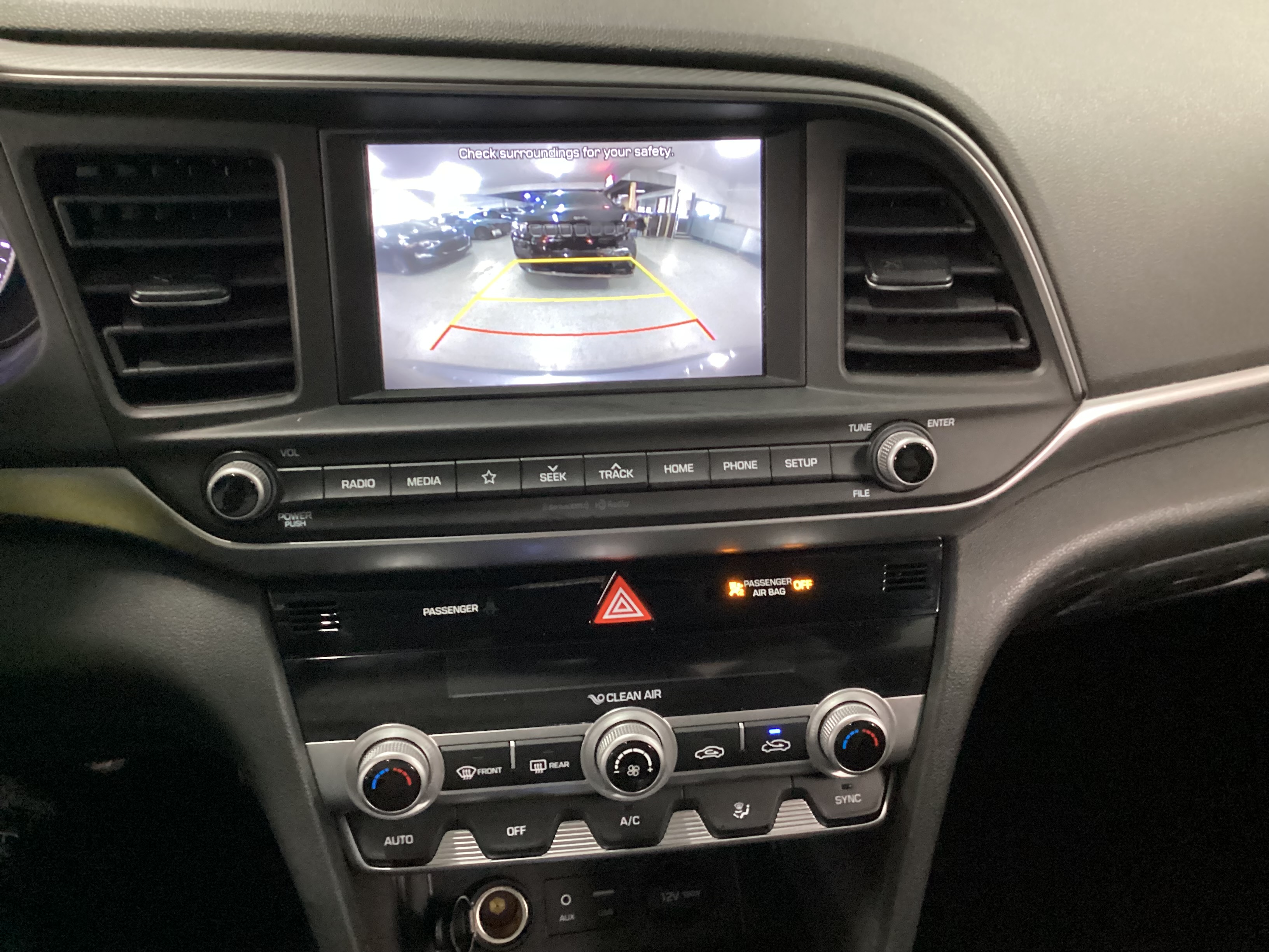 2020 HYUNDAI Elantra SEL - Image 16