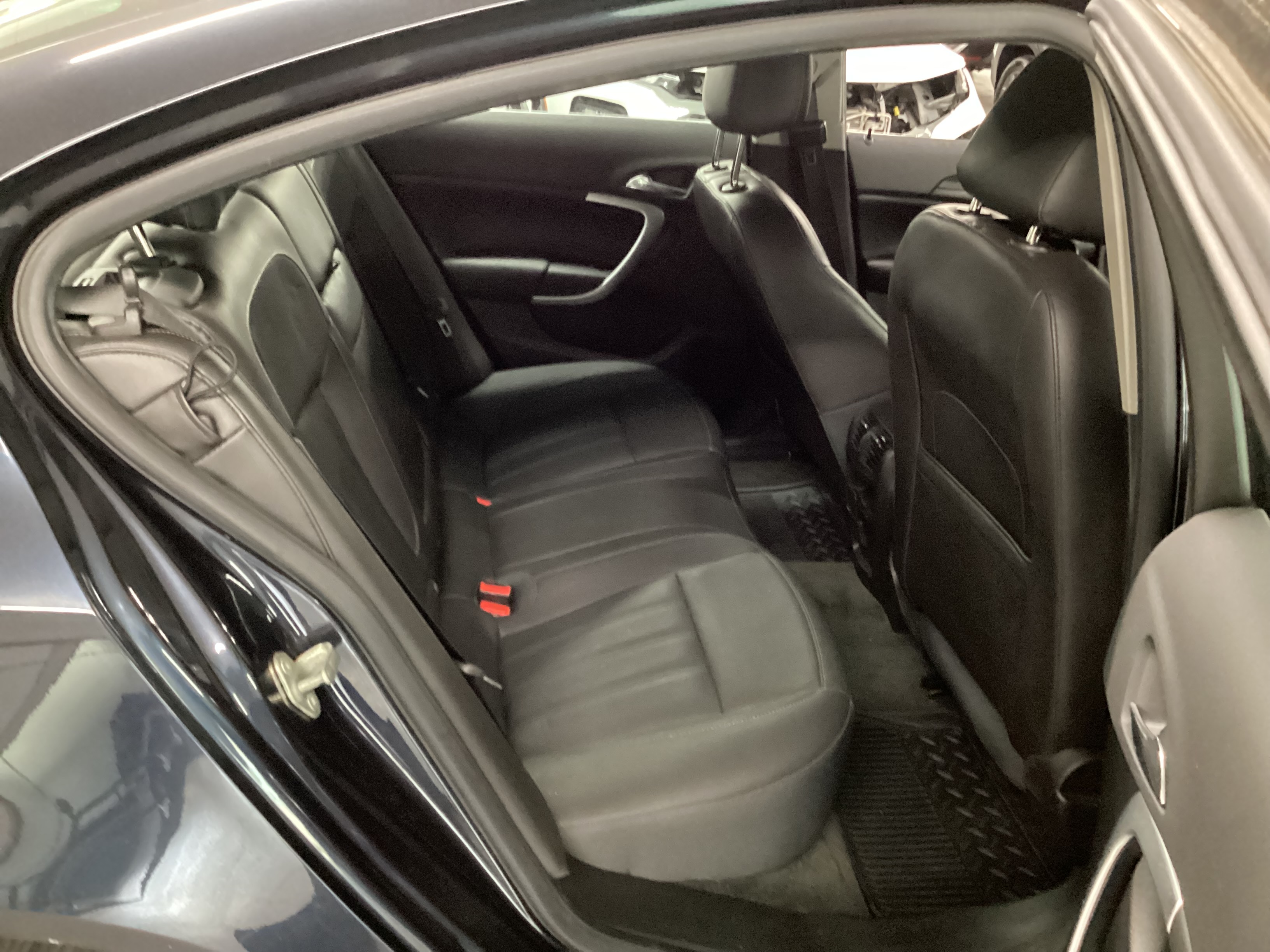 2014 BUICK Regal Premium I AWD - Image 11