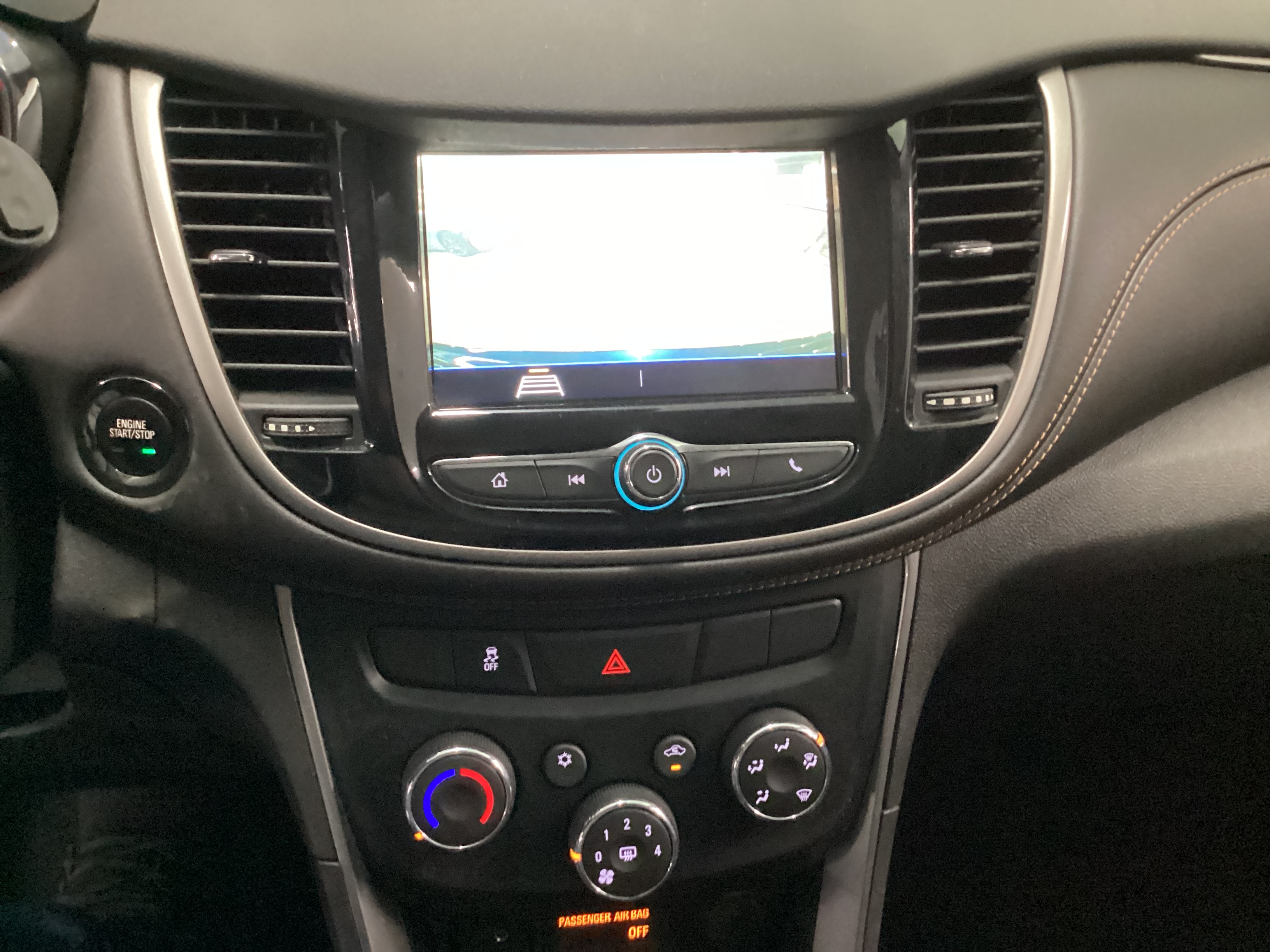 2019 CHEVROLET Trax LT - Image 16