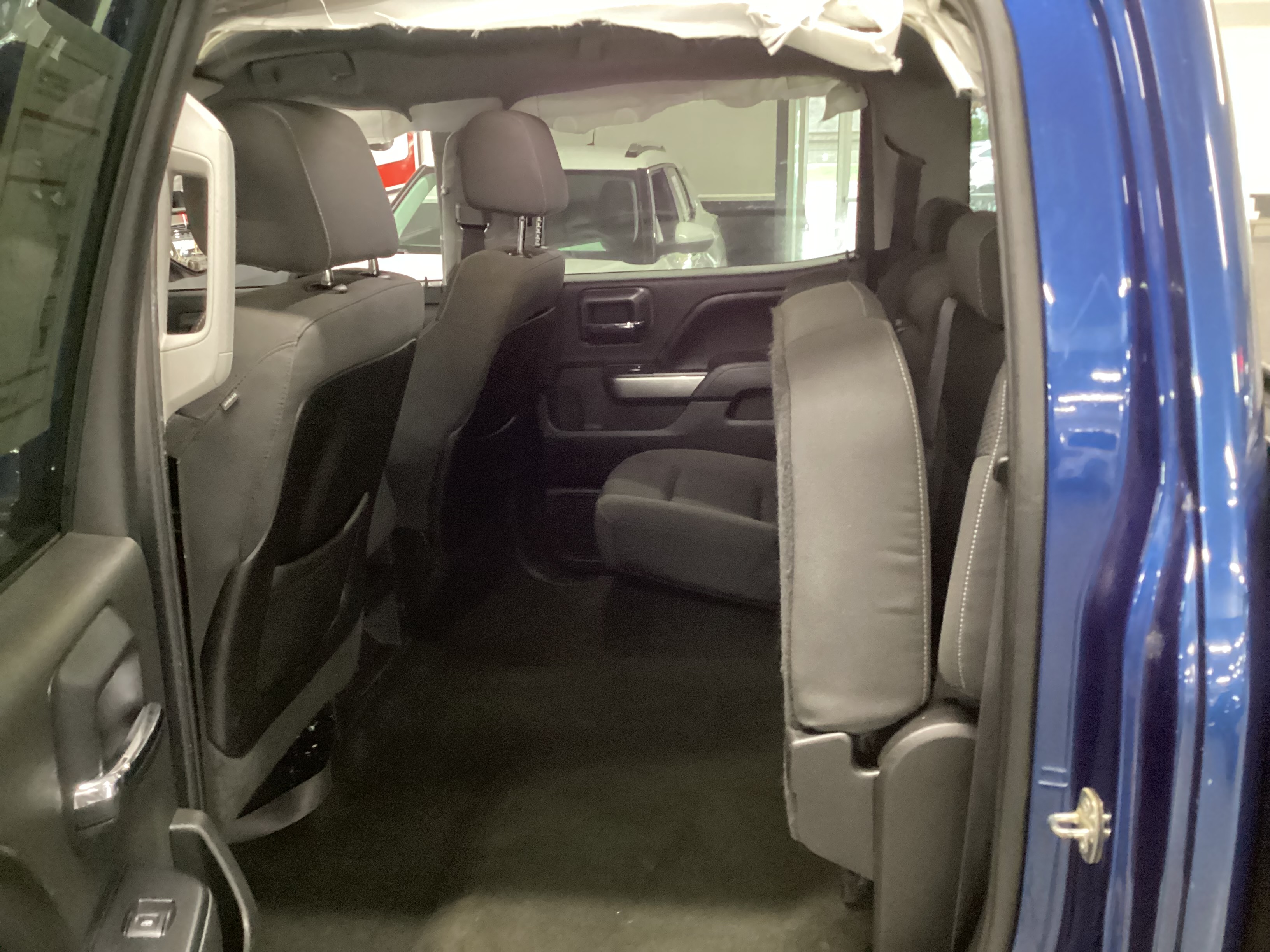 2015 CHEVROLET Silverado LT Crew Cab 4WD - Image 10