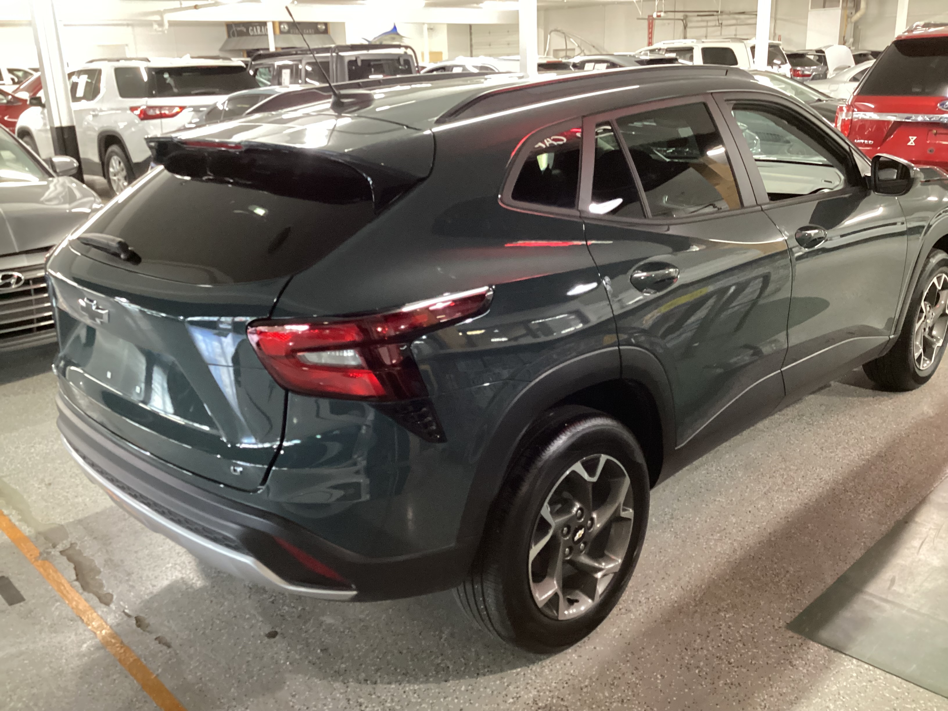 2025 CHEVROLET Trax LT - Image 3
