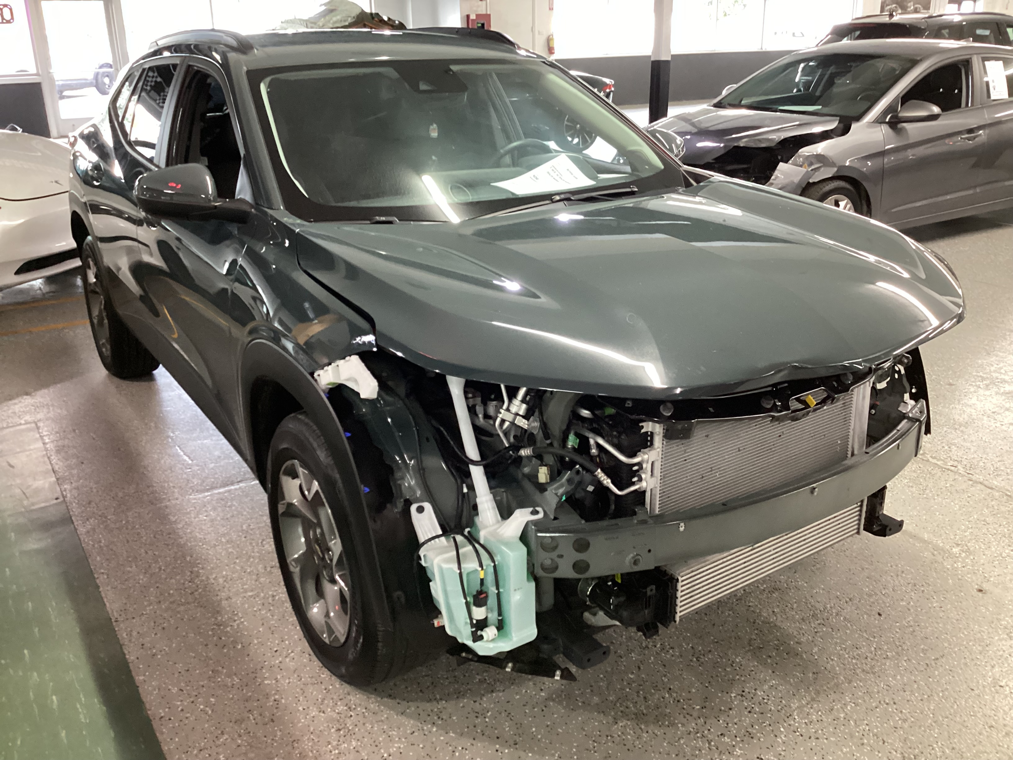 2025 CHEVROLET Trax LT - Image 4