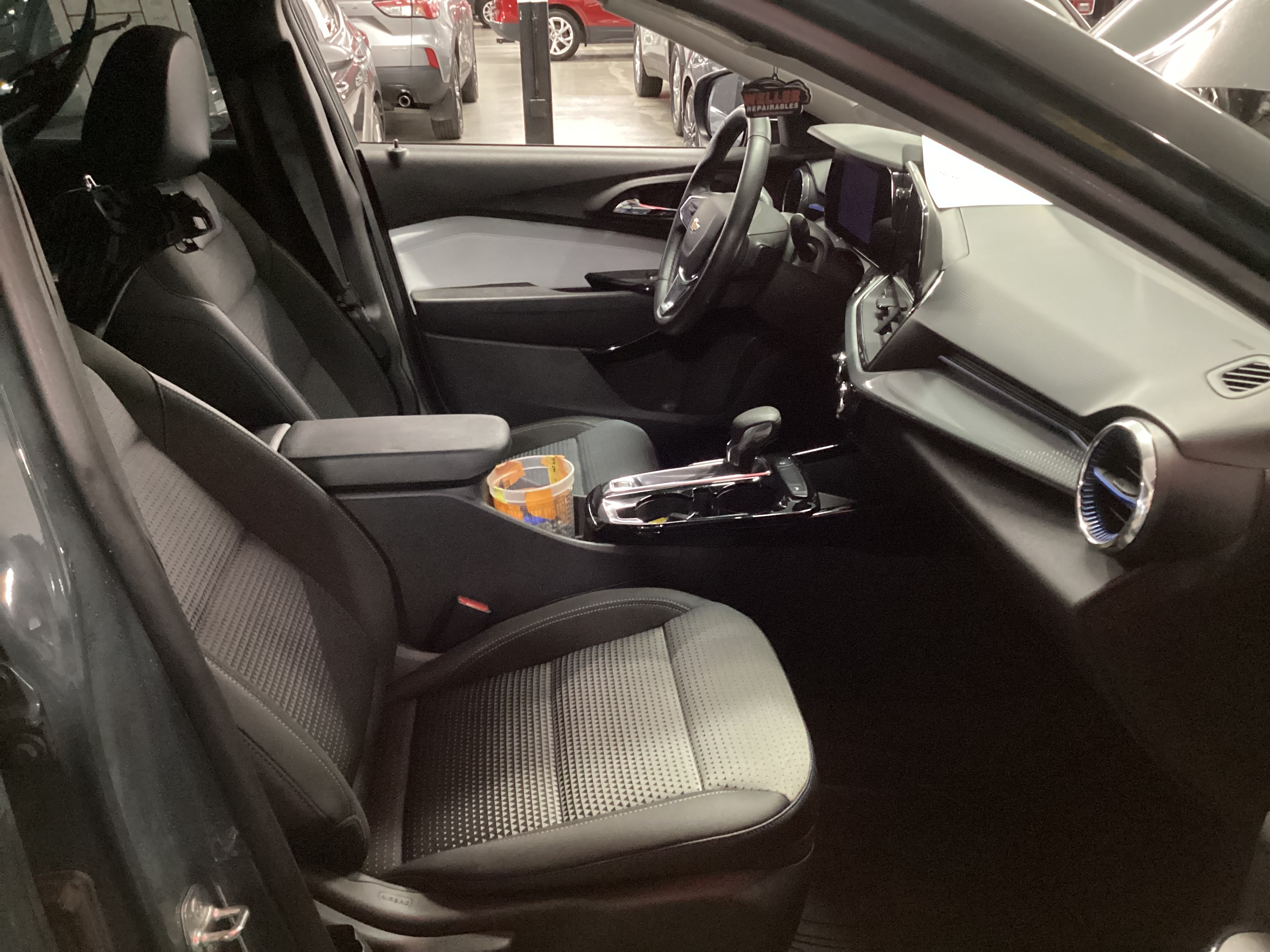 2025 CHEVROLET Trax LT - Image 12