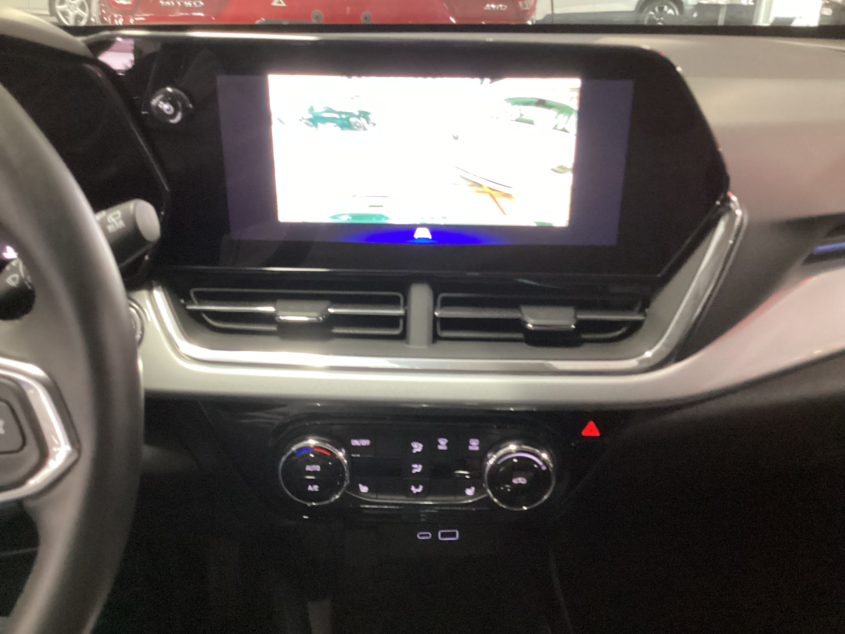 2025 CHEVROLET Trax LT - Image 17