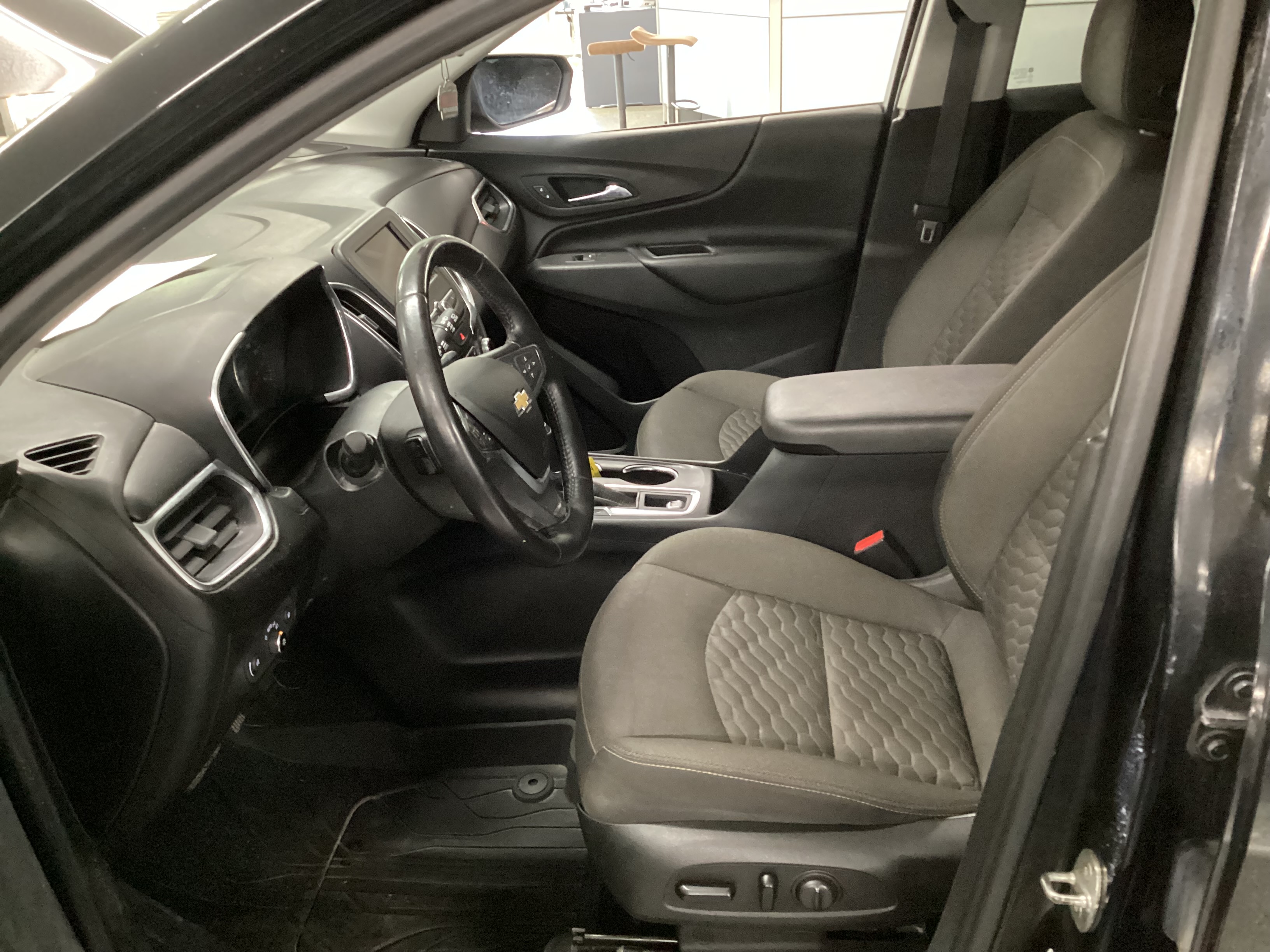2020 CHEVROLET Equinox LT - Image 7
