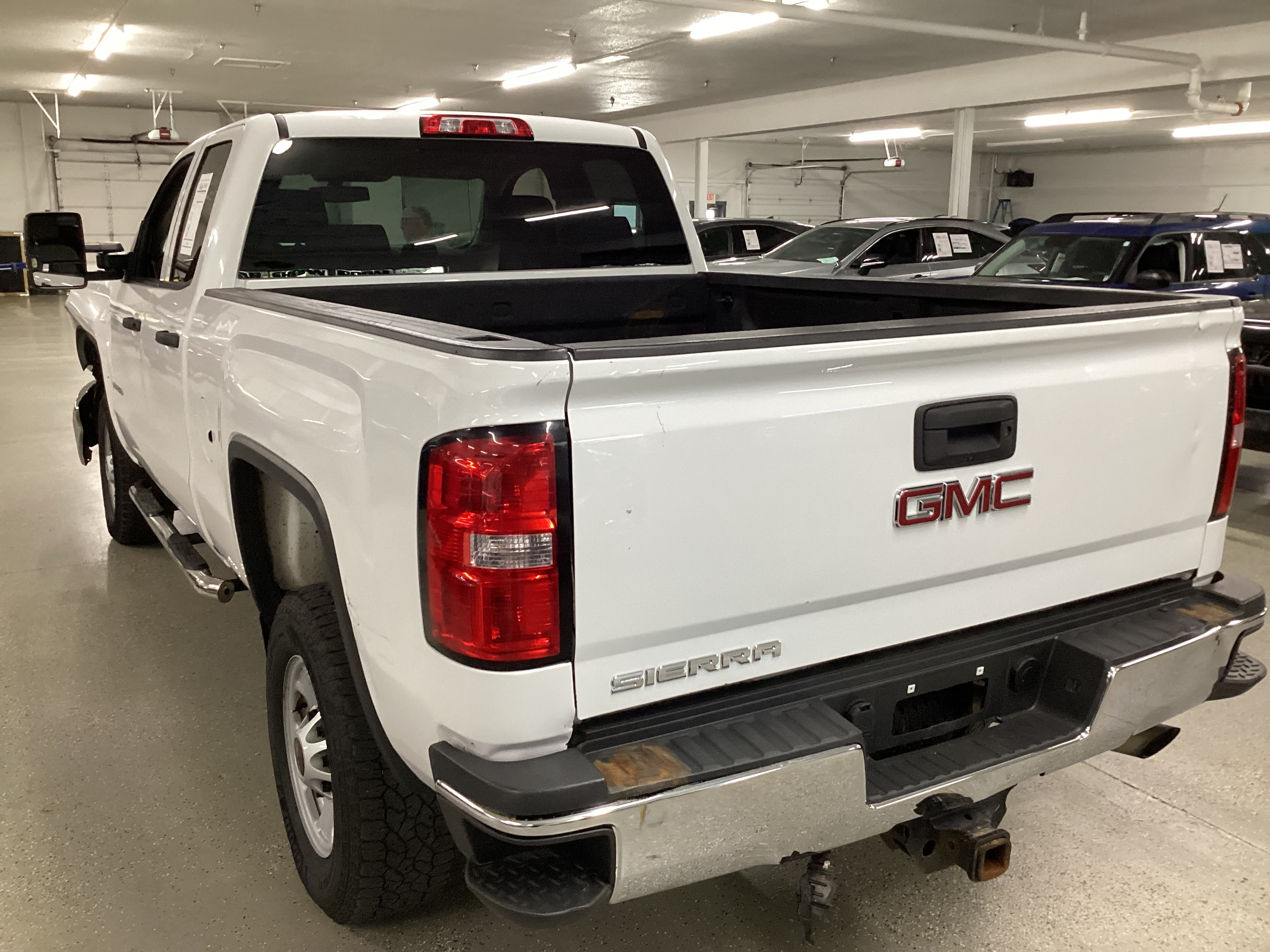 2019 GMC Sierra 2500HD 4WD Double Cab - Image 2