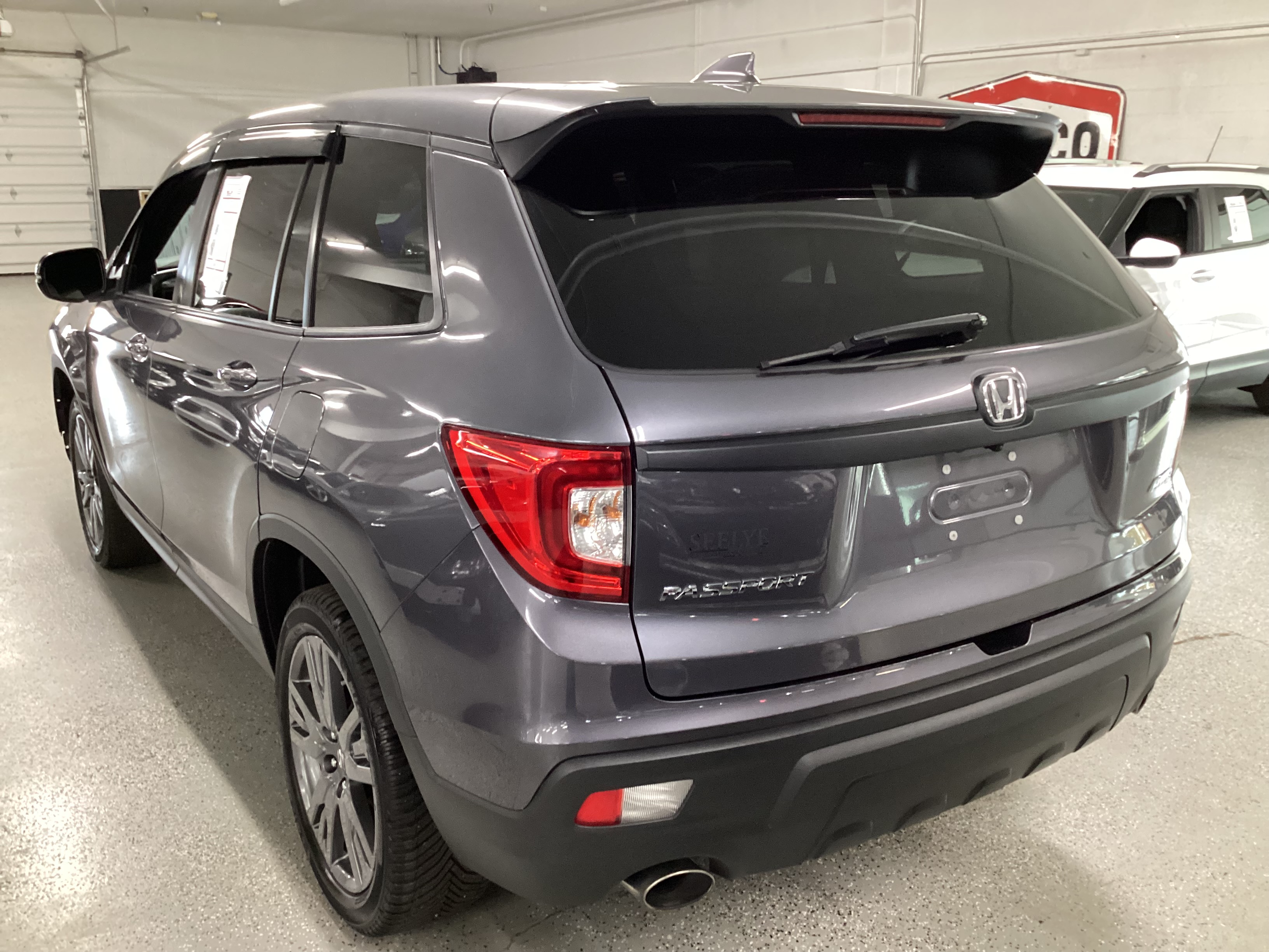 2020 HONDA Passport EX-L AWD - Image 2