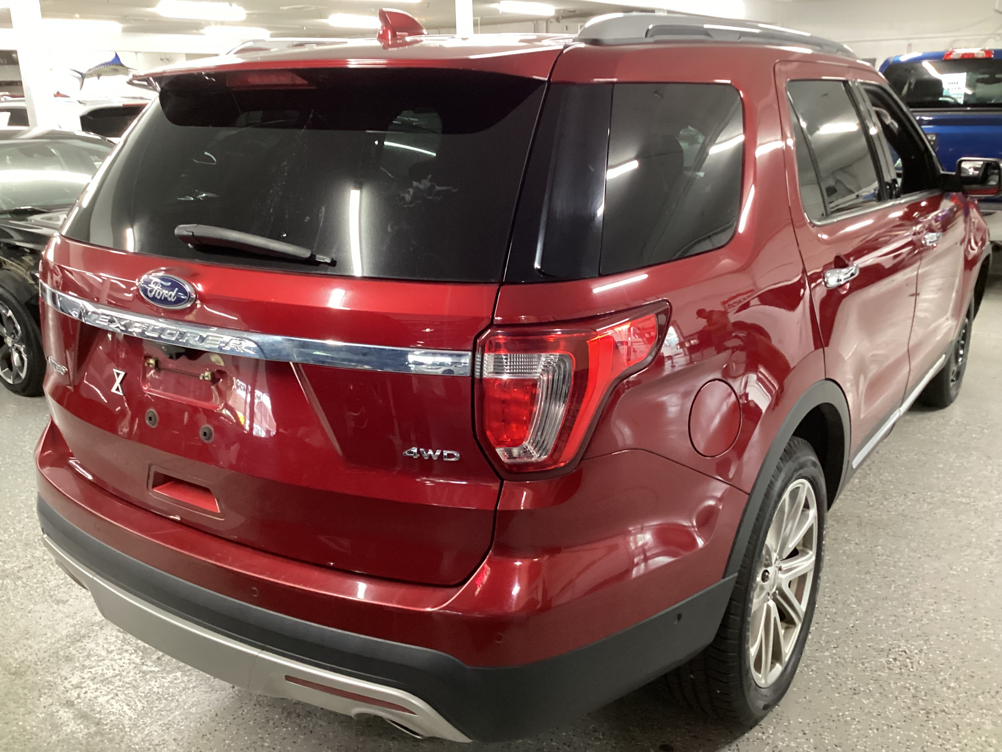2017 FORD Explorer Limited 4WD - Image 3