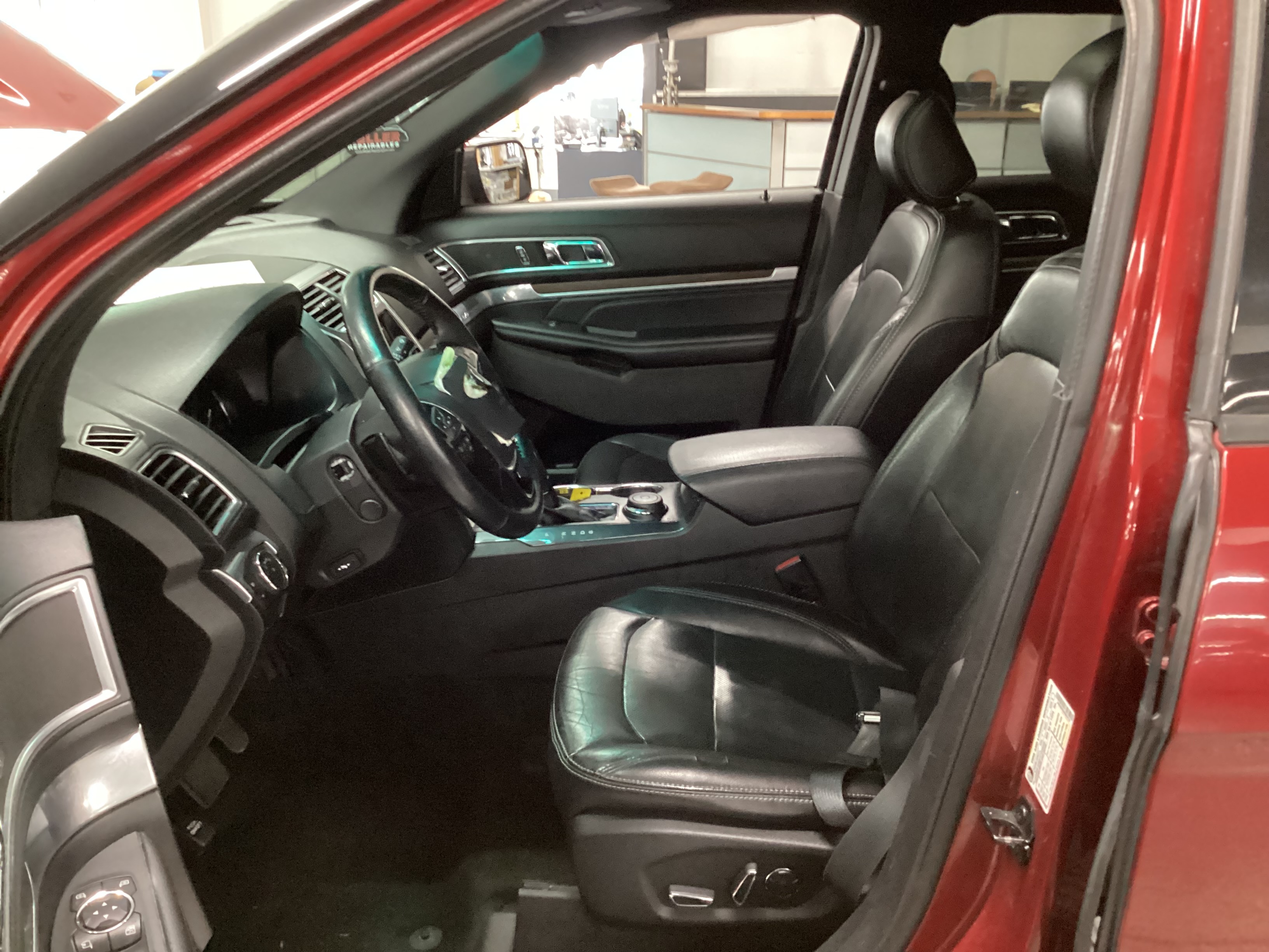 2017 FORD Explorer Limited 4WD - Image 7