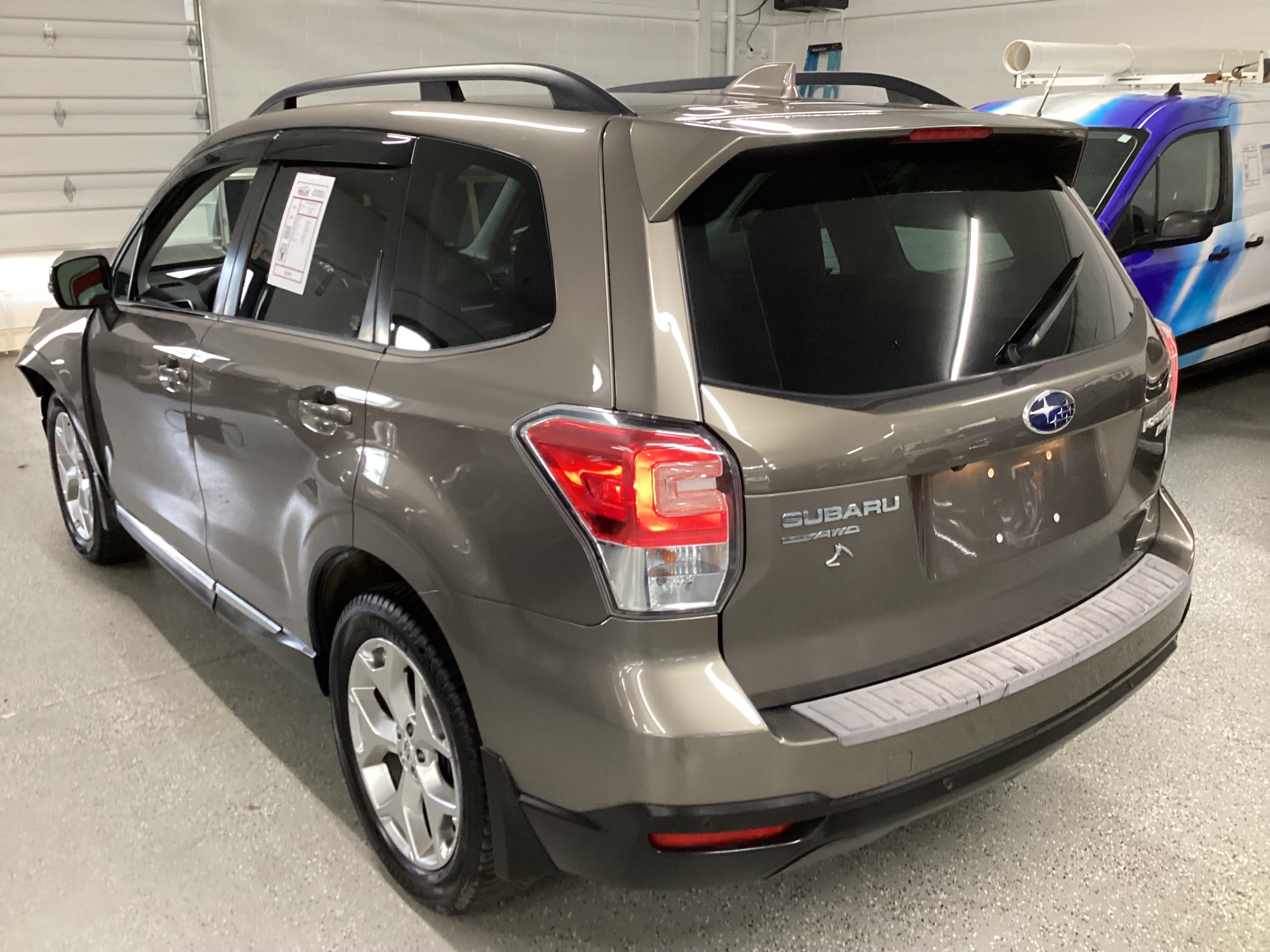 2017 SUBARU Forester Touring AWD - Image 2