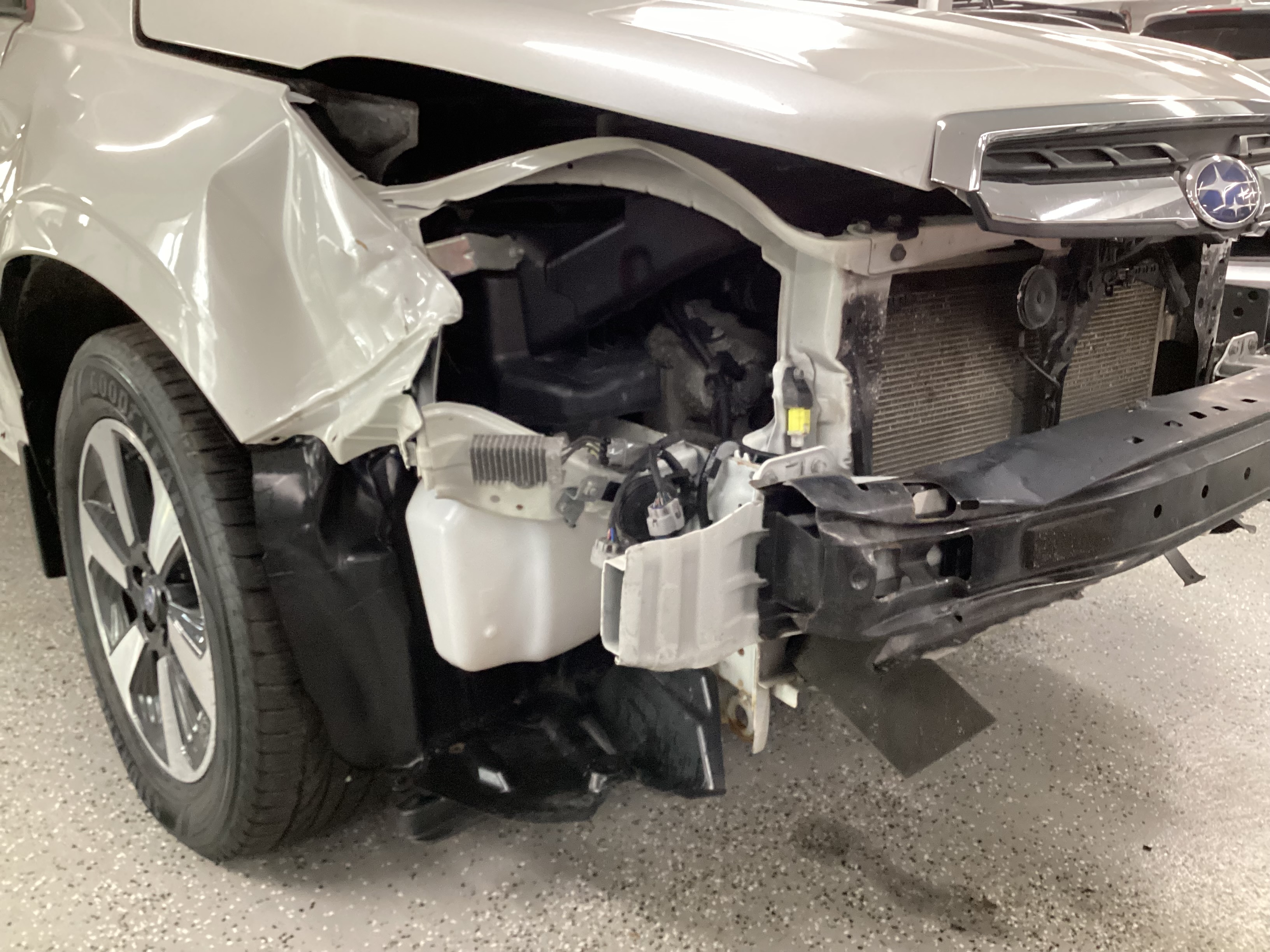 2017 SUBARU Forester Base AWD - Image 5