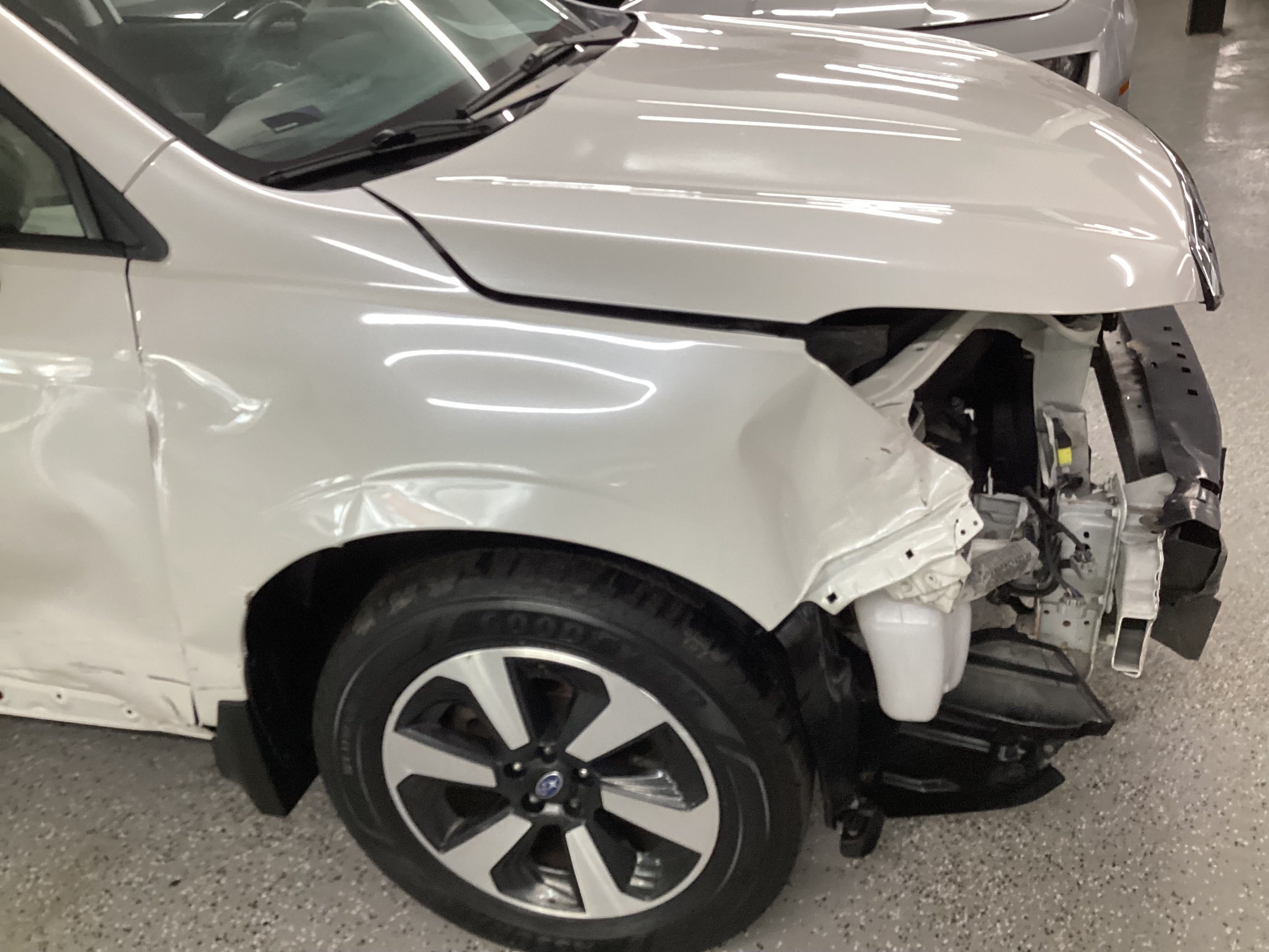 2017 SUBARU Forester Base AWD - Image 6