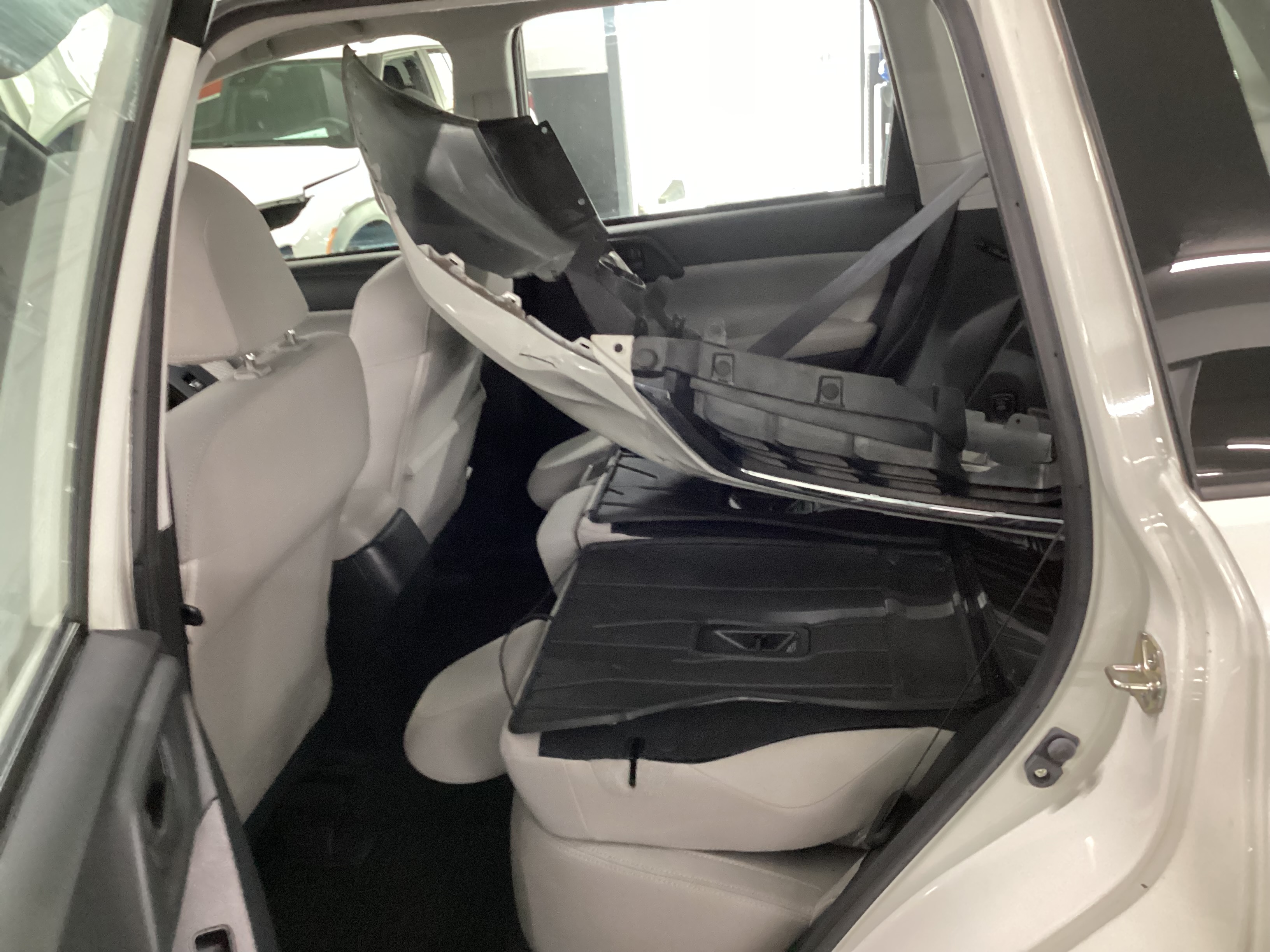2017 SUBARU Forester Base AWD - Image 10