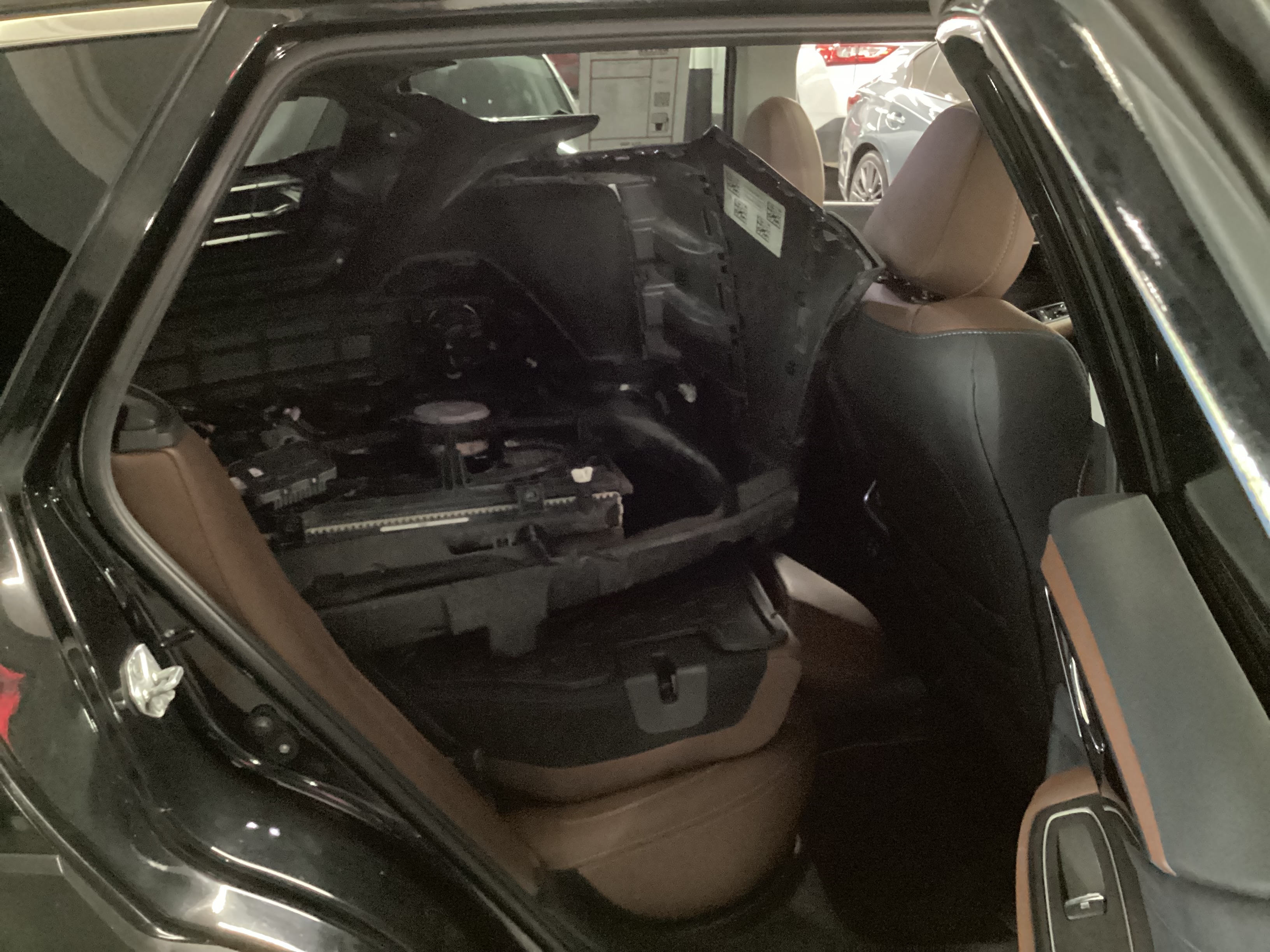 2023 SUBARU Outback Touring XT AWD - Image 10