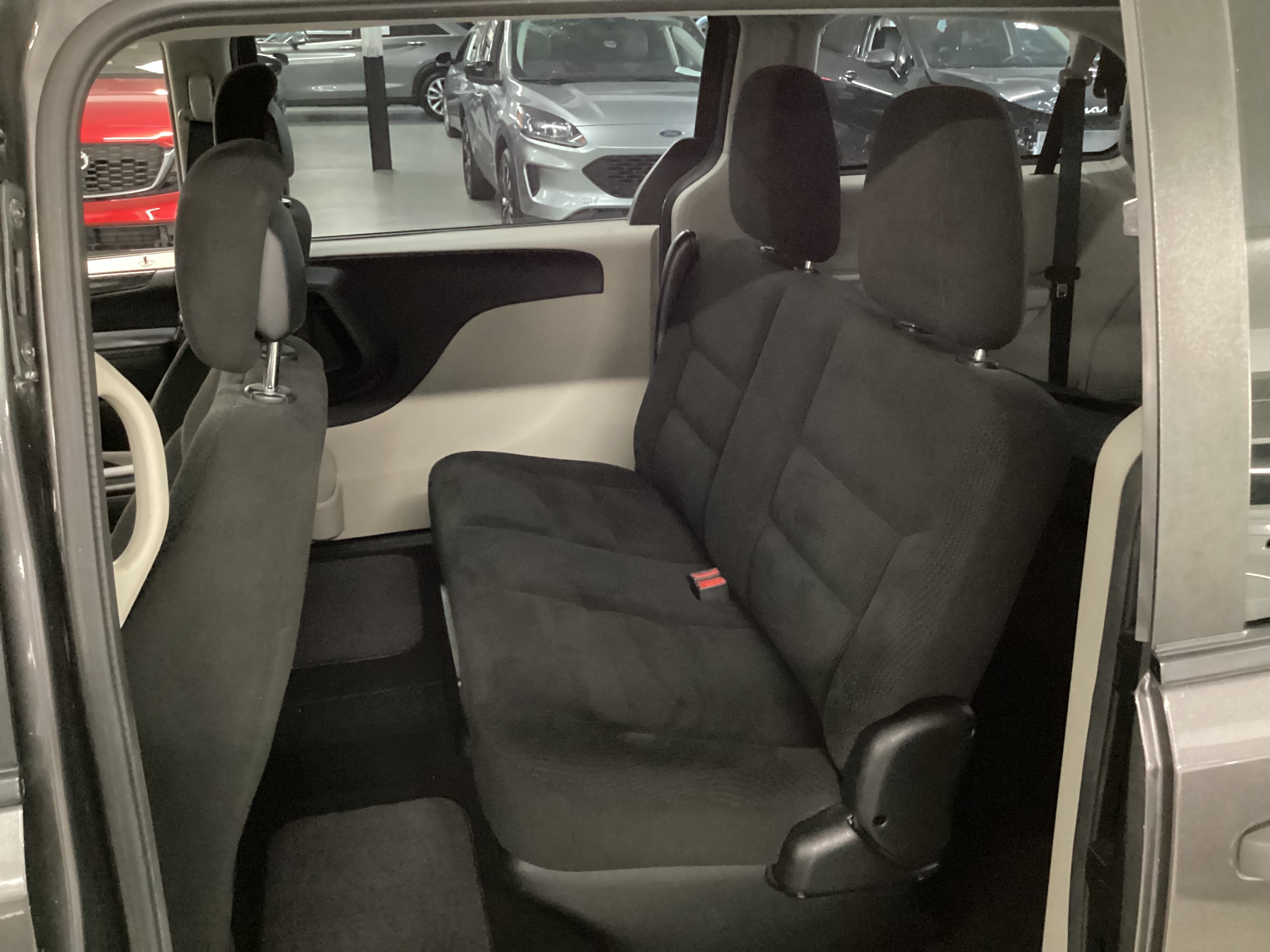 2017 DODGE Grand Caravan SE - Image 6
